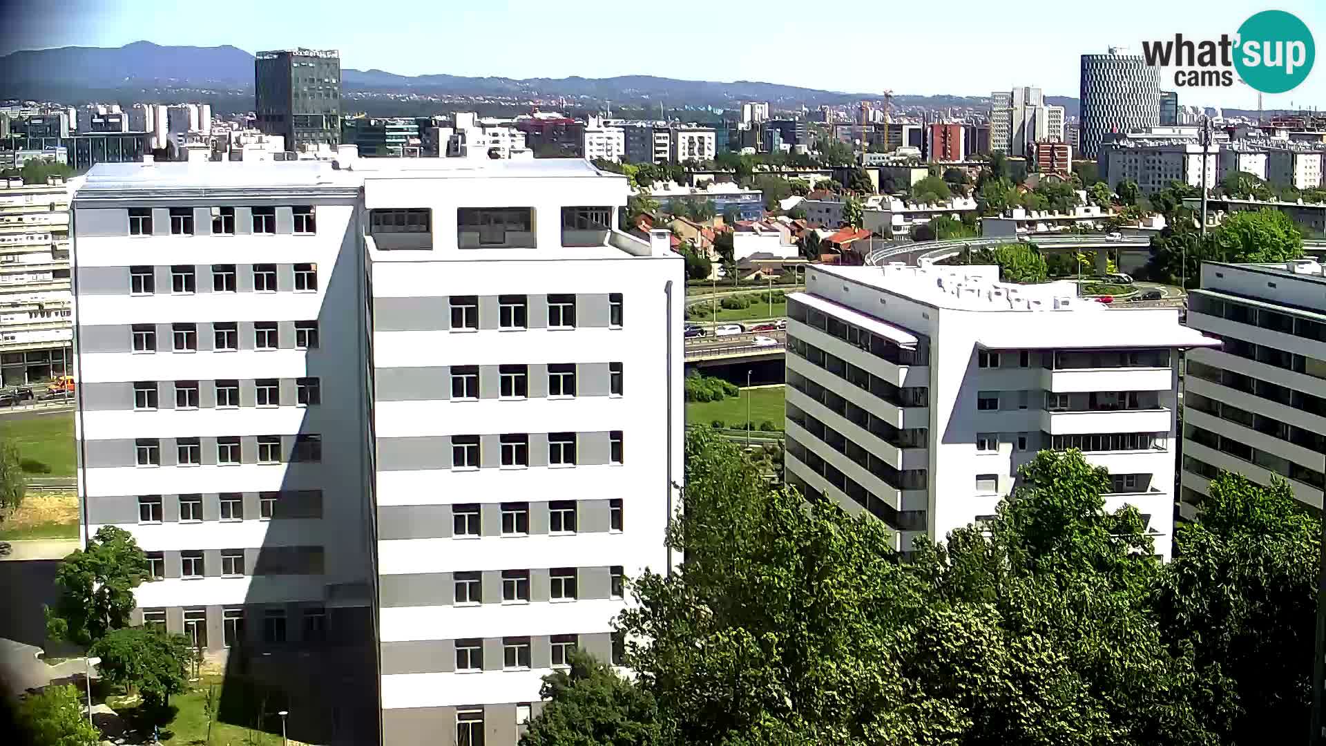 Live Interchange of Slavonska Avenue and Marin Držić Avenue in Zagreb webcam