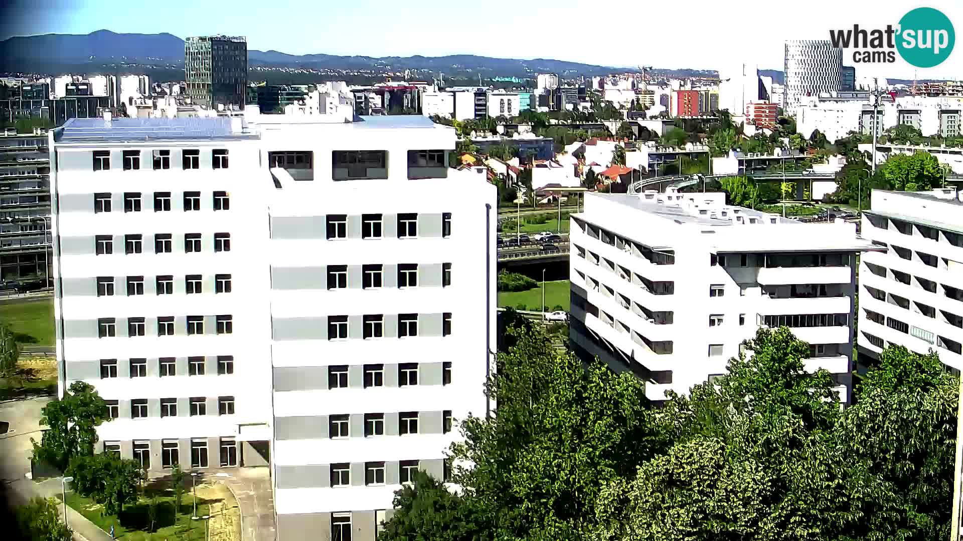 Live-Kreisverkehr Slavonska und Marin Držić Avenue zur Zagreb Webcam