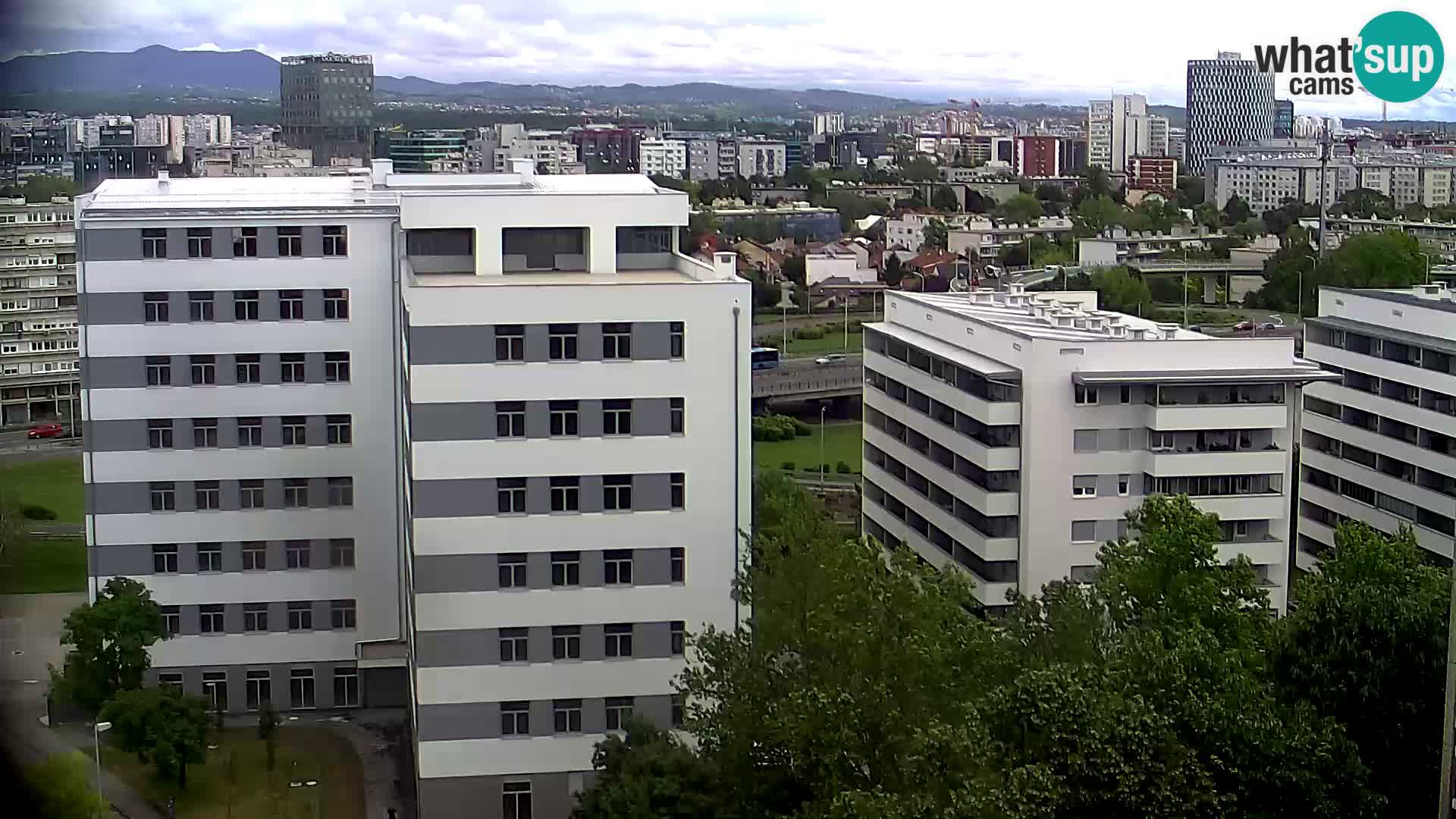 Live-Kreisverkehr Slavonska und Marin Držić Avenue zur Zagreb Webcam