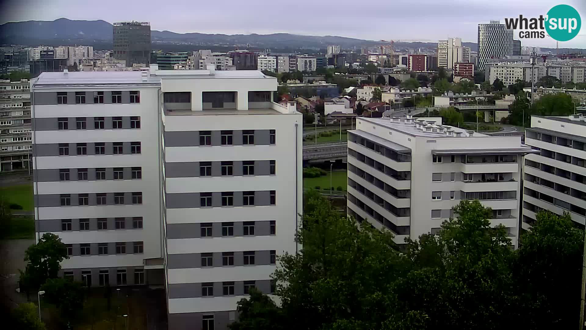 Live-Kreisverkehr Slavonska und Marin Držić Avenue zur Zagreb Webcam