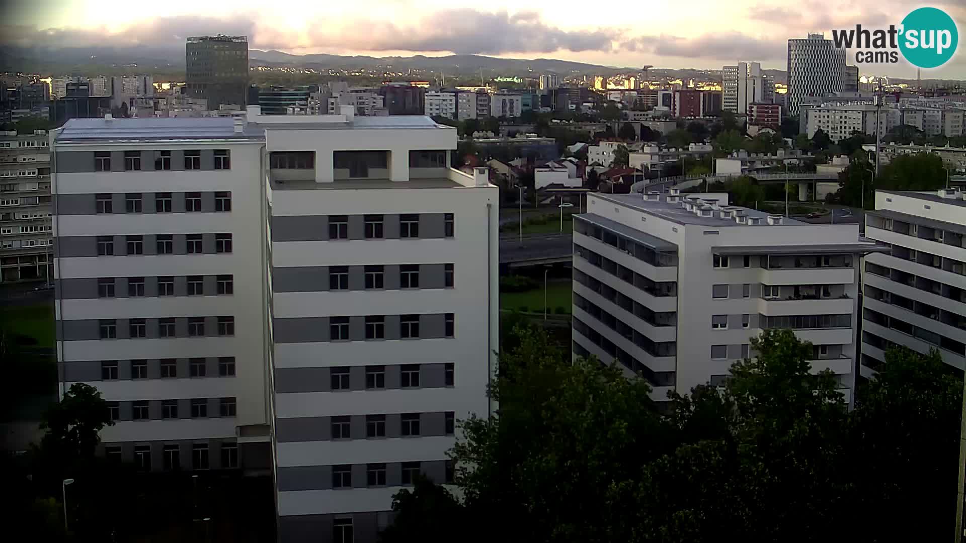 Web kamera Petlja Slavonska – Držićeva  – Zagreb Live