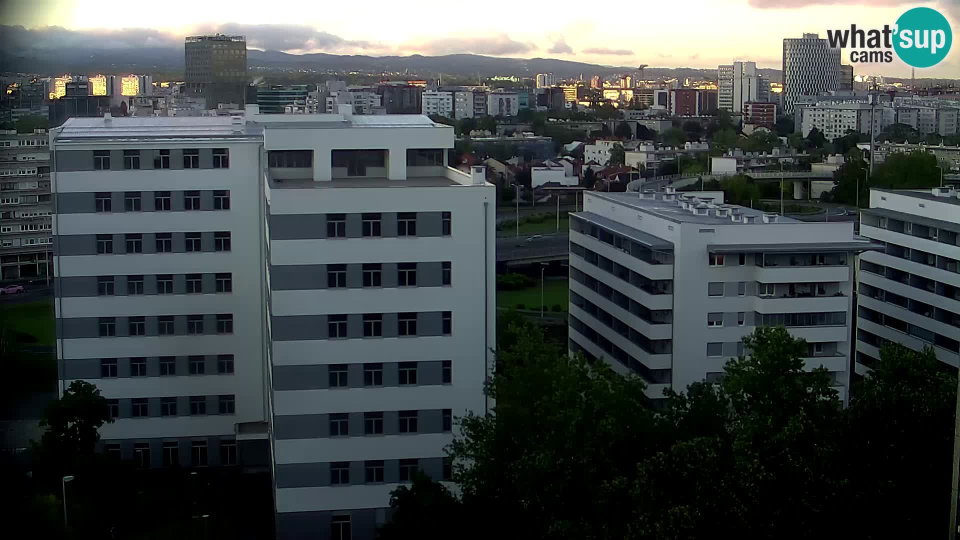 Krožišče Slavonske in Marin Držićeve ulice v Zagrebu v živo