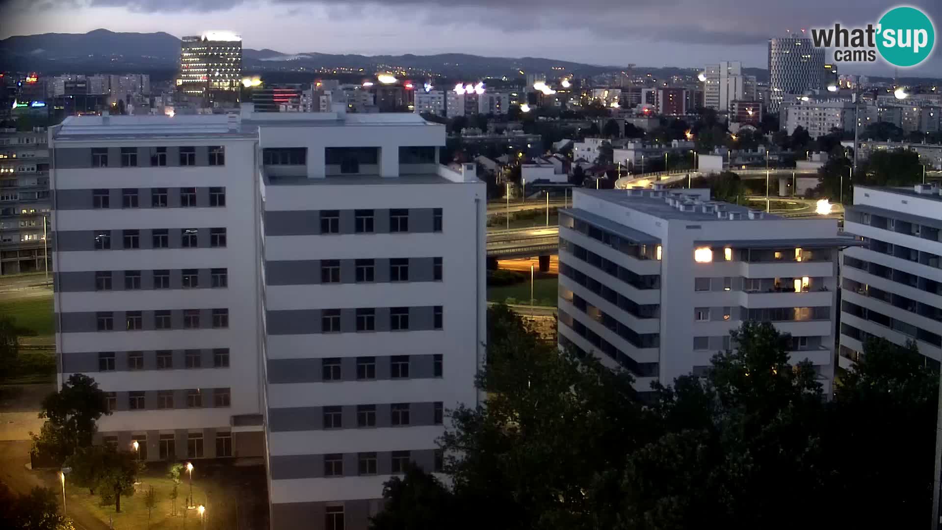 Krožišče Slavonske in Marin Držićeve ulice v Zagrebu v živo