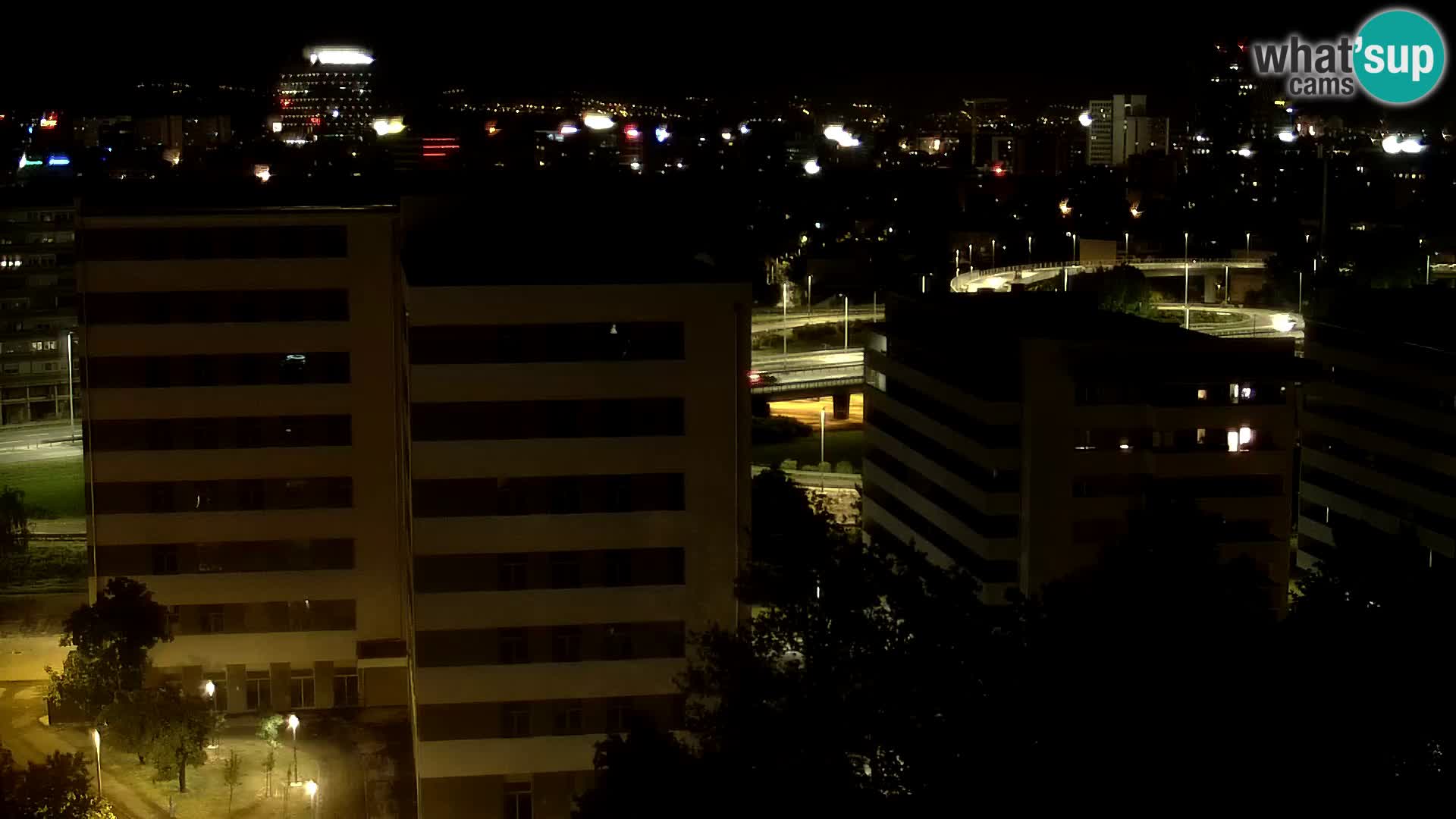 Web kamera Petlja Slavonska – Držićeva  – Zagreb Live
