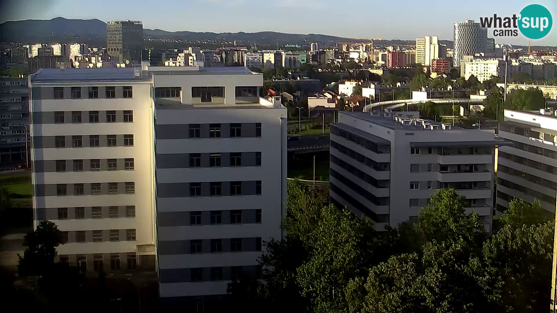 Live-Kreisverkehr Slavonska und Marin Držić Avenue zur Zagreb Webcam