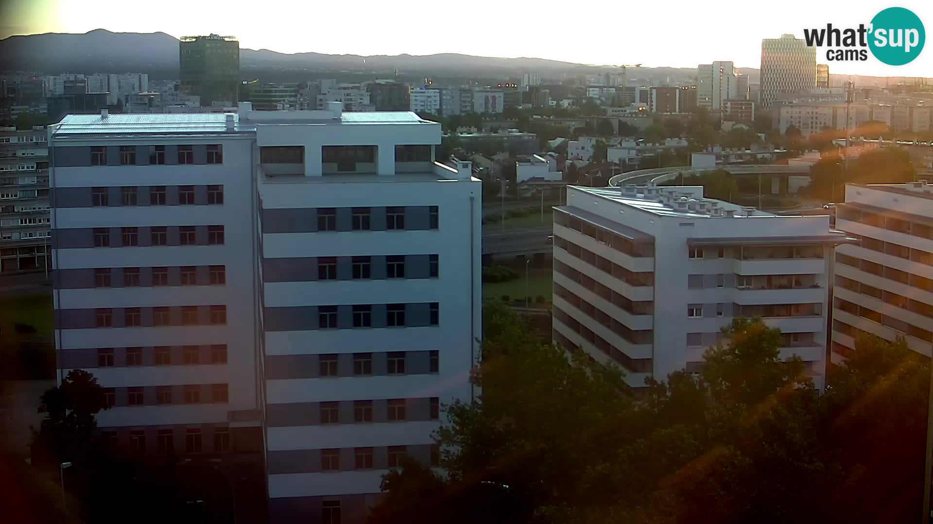 Live-Kreisverkehr Slavonska und Marin Držić Avenue zur Zagreb Webcam
