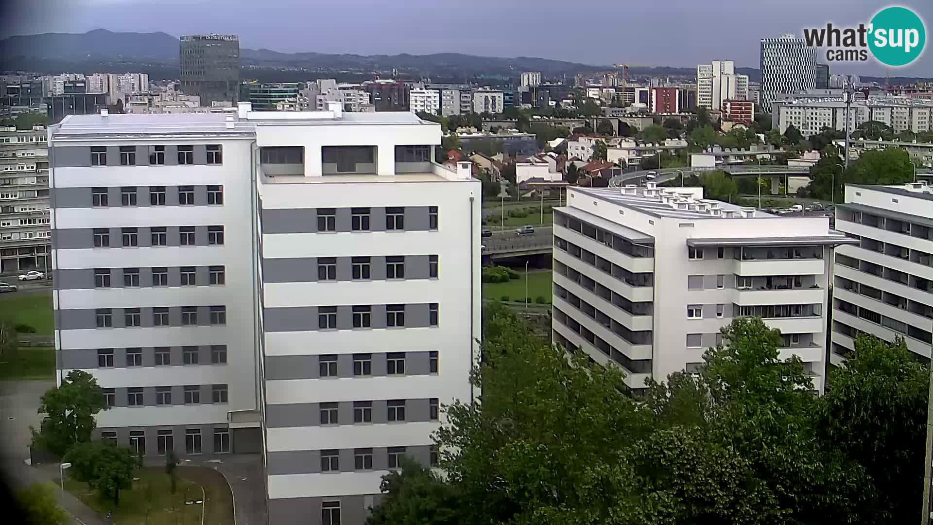 Live-Kreisverkehr Slavonska und Marin Držić Avenue zur Zagreb Webcam