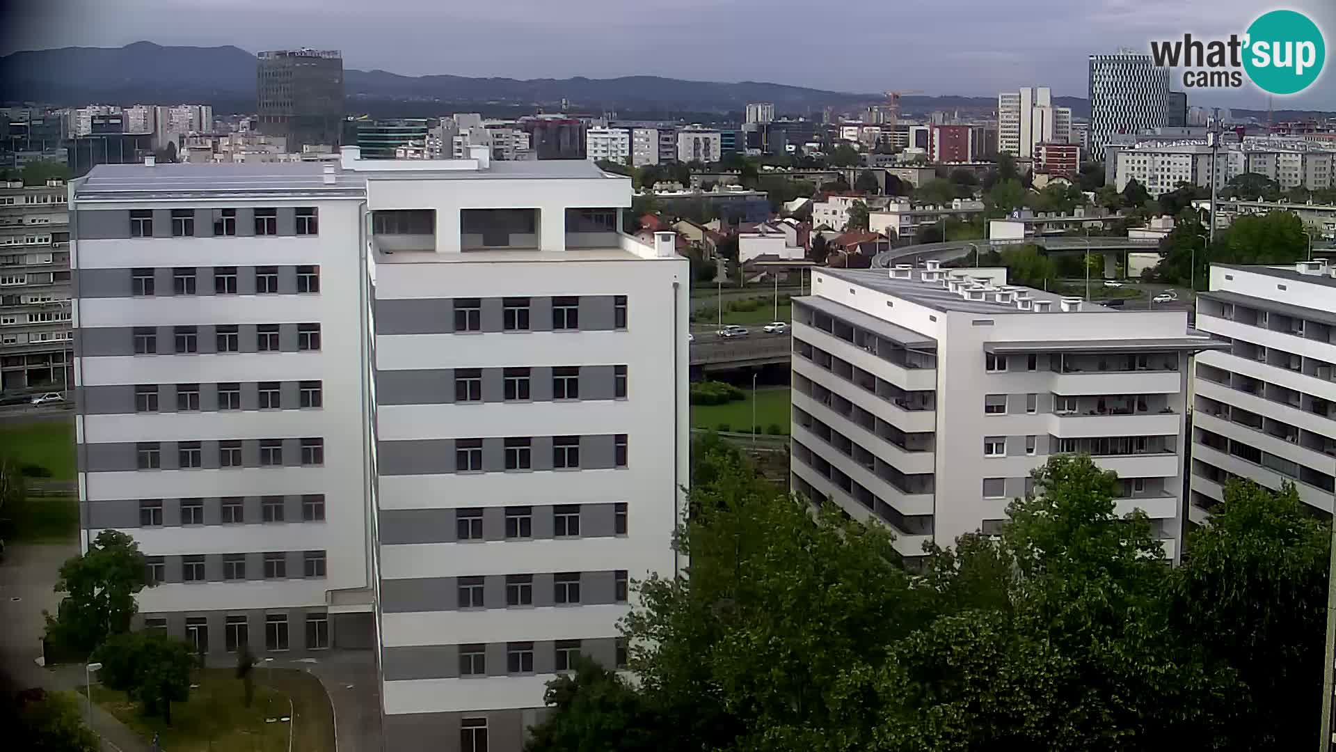 Rond-point en direct traversant les avenues Slavonska et Marin Držić à Zagreb webcam