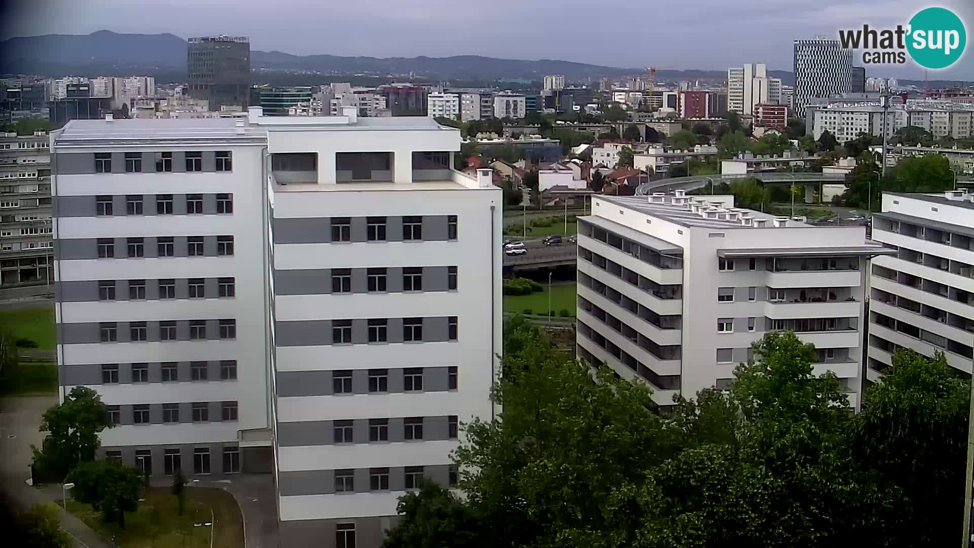 Rond-point en direct traversant les avenues Slavonska et Marin Držić à Zagreb webcam