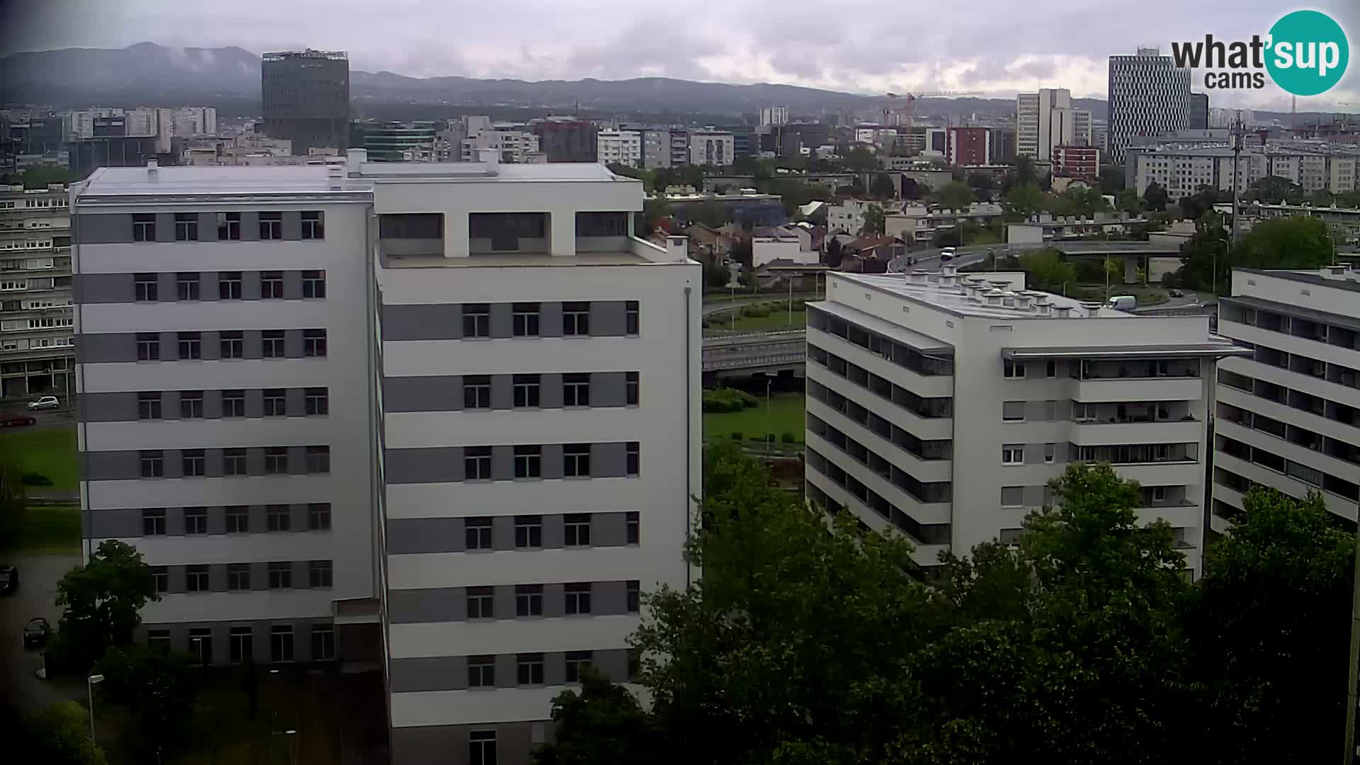 Live-Kreisverkehr Slavonska und Marin Držić Avenue zur Zagreb Webcam