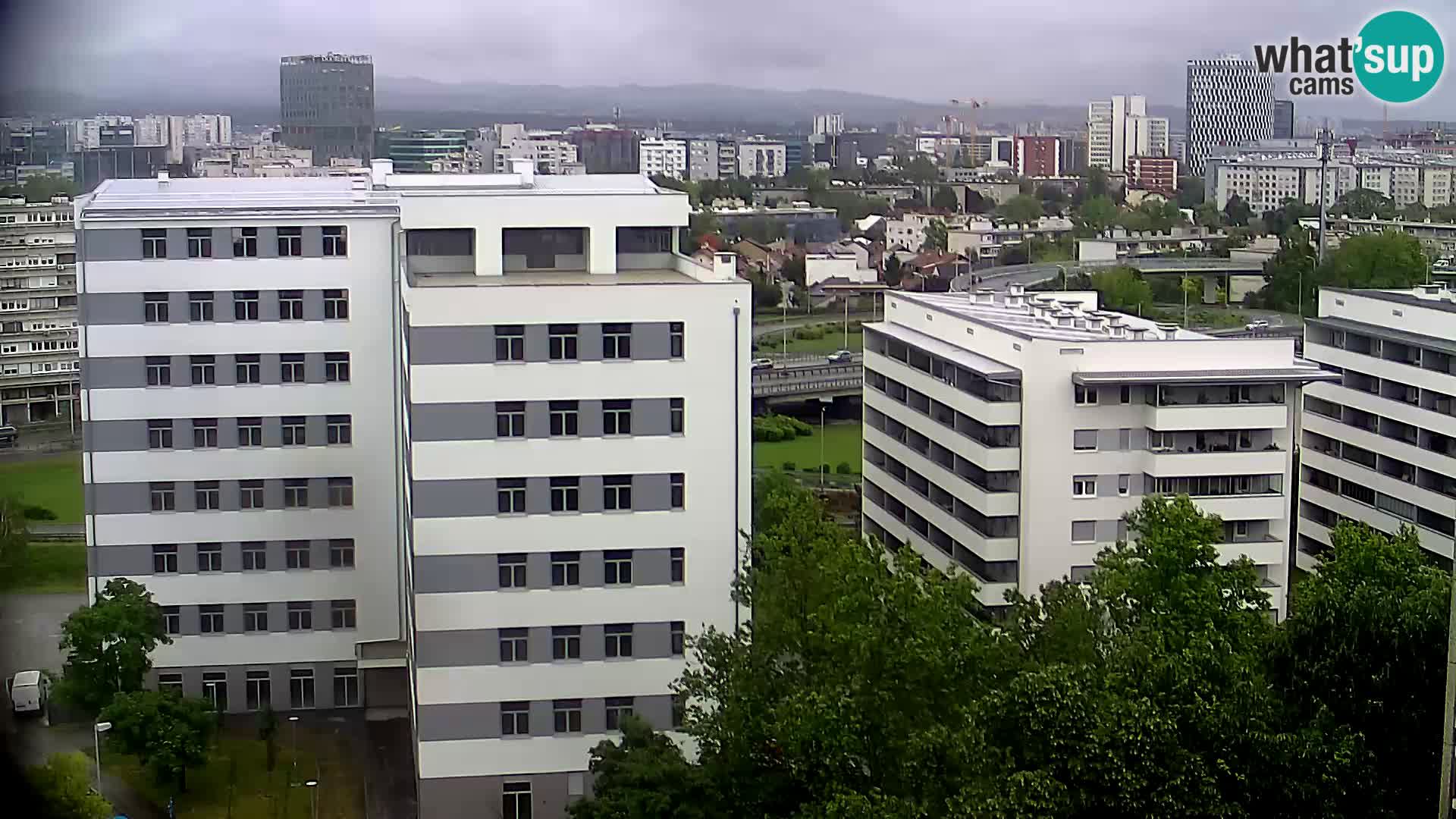 Live-Kreisverkehr Slavonska und Marin Držić Avenue zur Zagreb Webcam