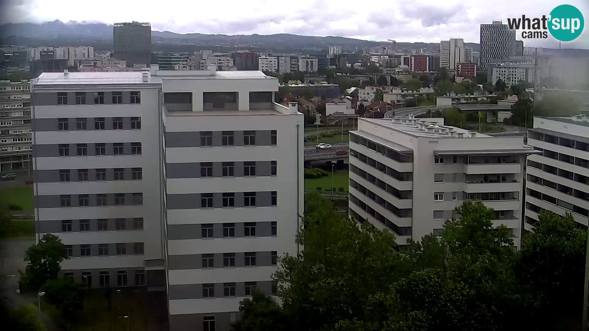 Rond-point en direct traversant les avenues Slavonska et Marin Držić à Zagreb webcam
