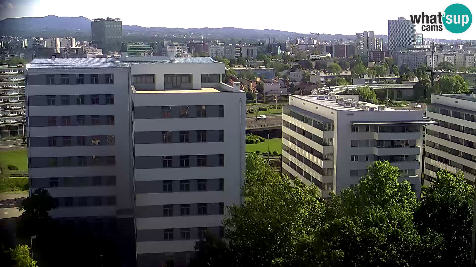 Live-Kreisverkehr Slavonska und Marin Držić Avenue zur Zagreb Webcam