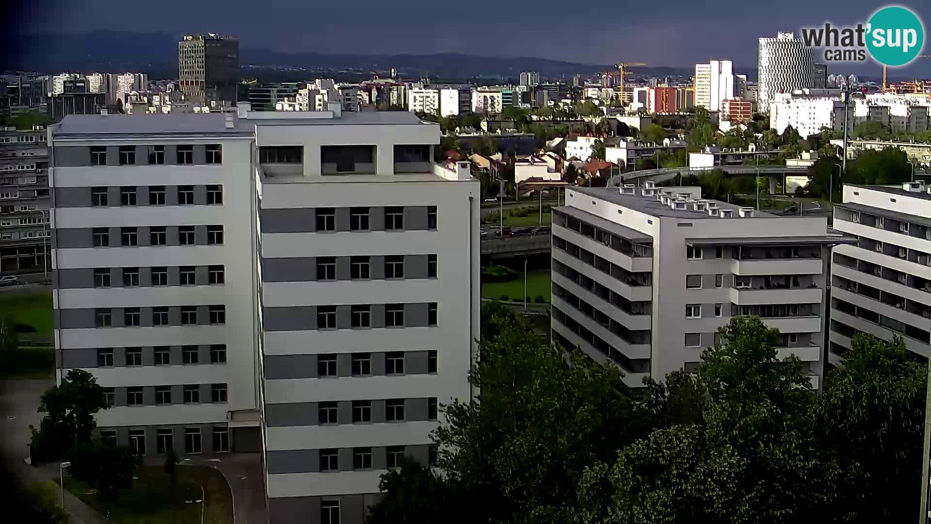 Rotatoria e incrocio viale Slavonska e Marin Držić  – webcam di Zagabria