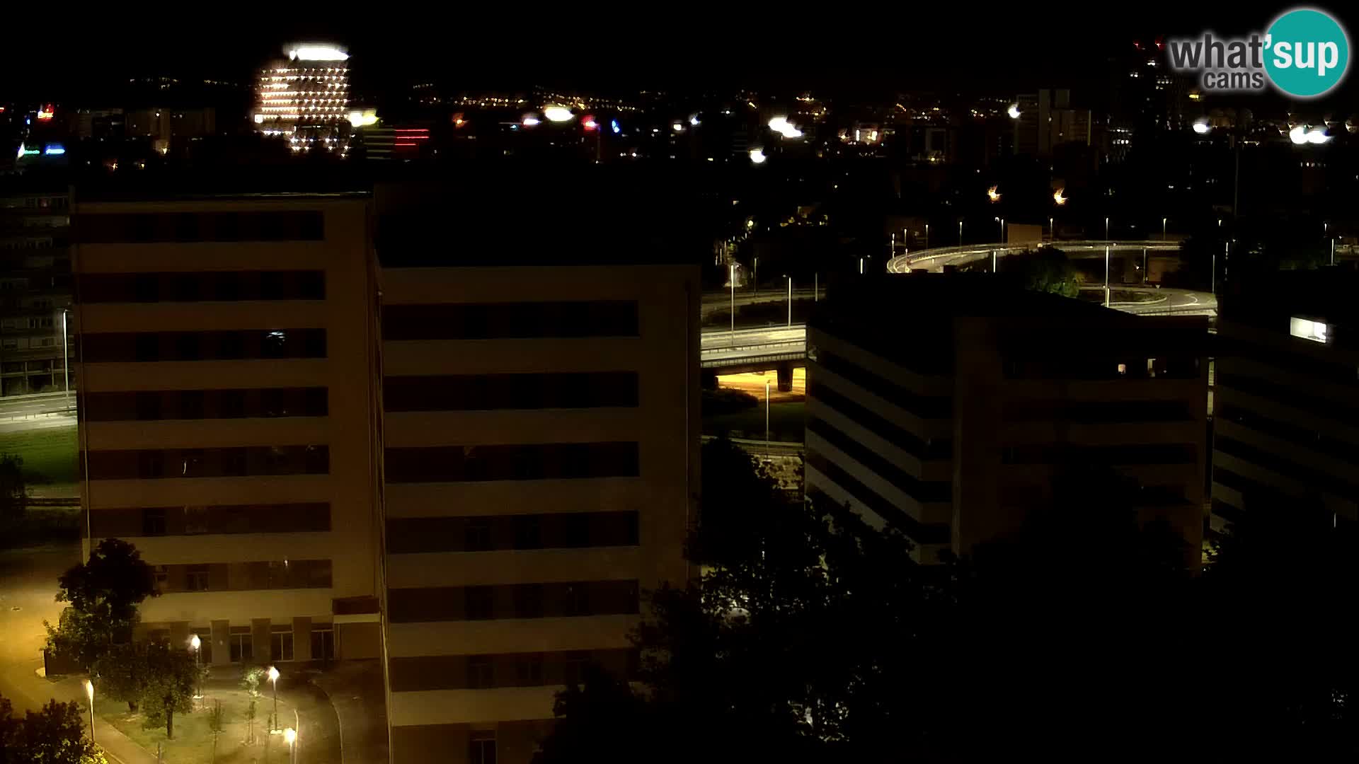 Rond-point en direct traversant les avenues Slavonska et Marin Držić à Zagreb webcam