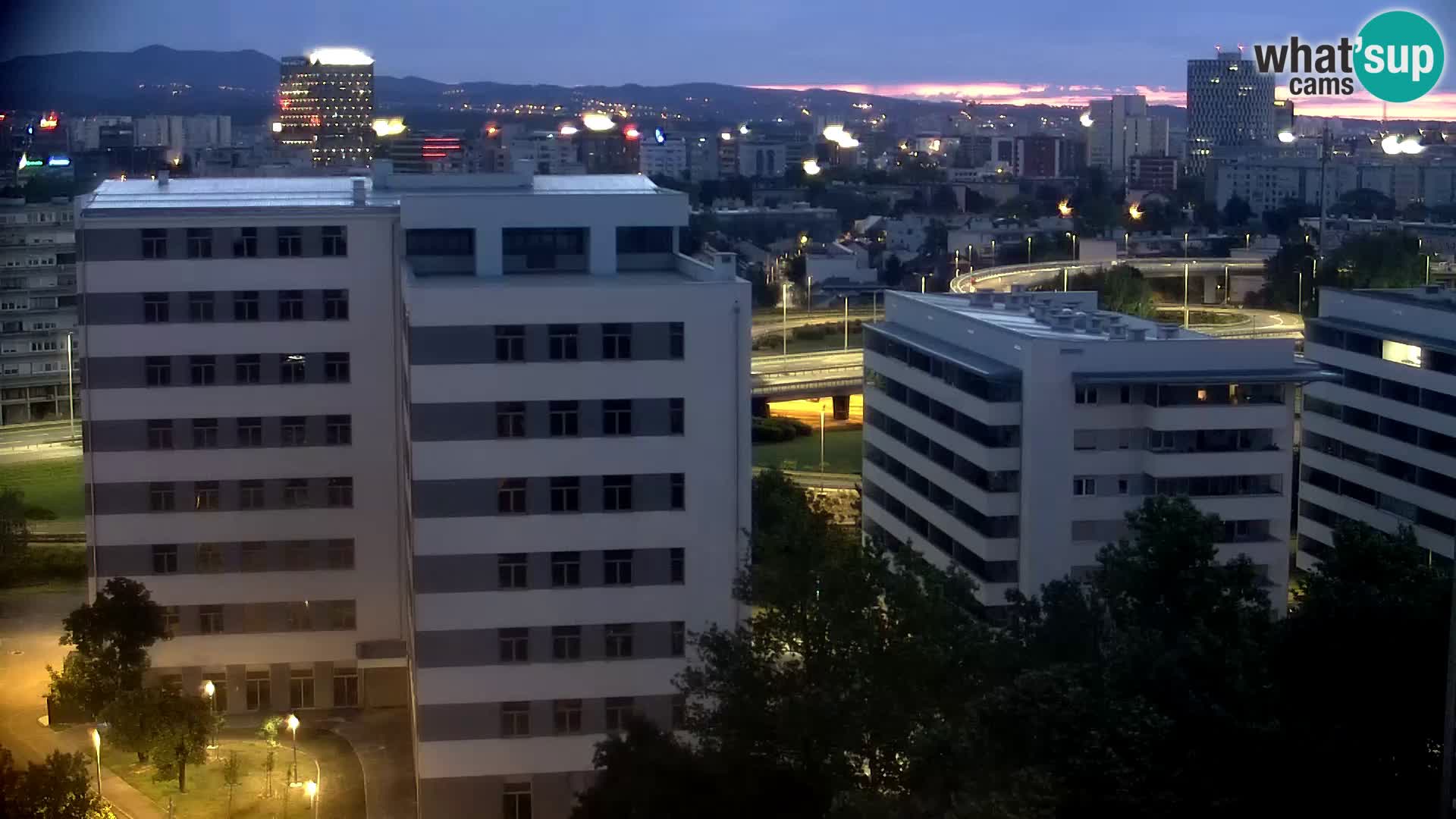 Krožišče Slavonske in Marin Držićeve ulice v Zagrebu v živo