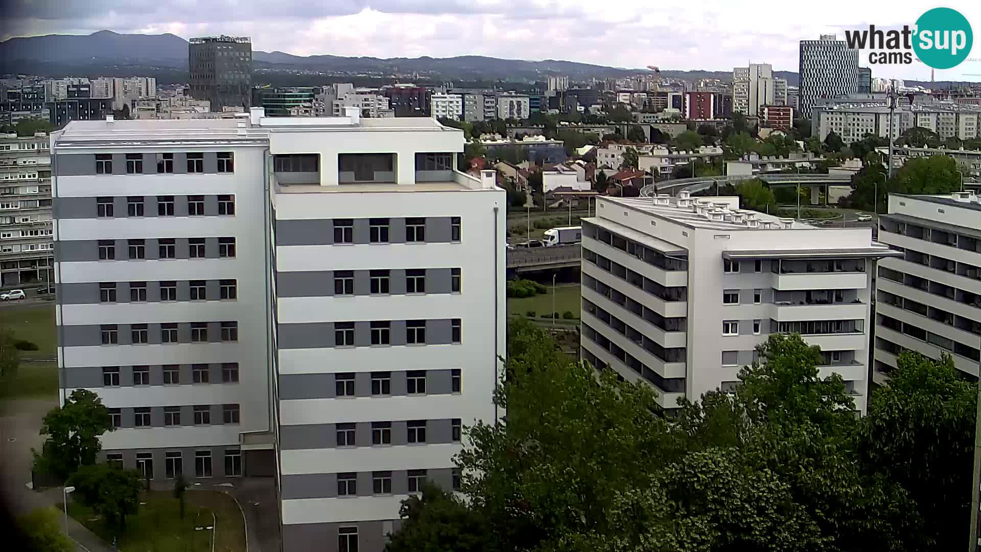 Live-Kreisverkehr Slavonska und Marin Držić Avenue zur Zagreb Webcam