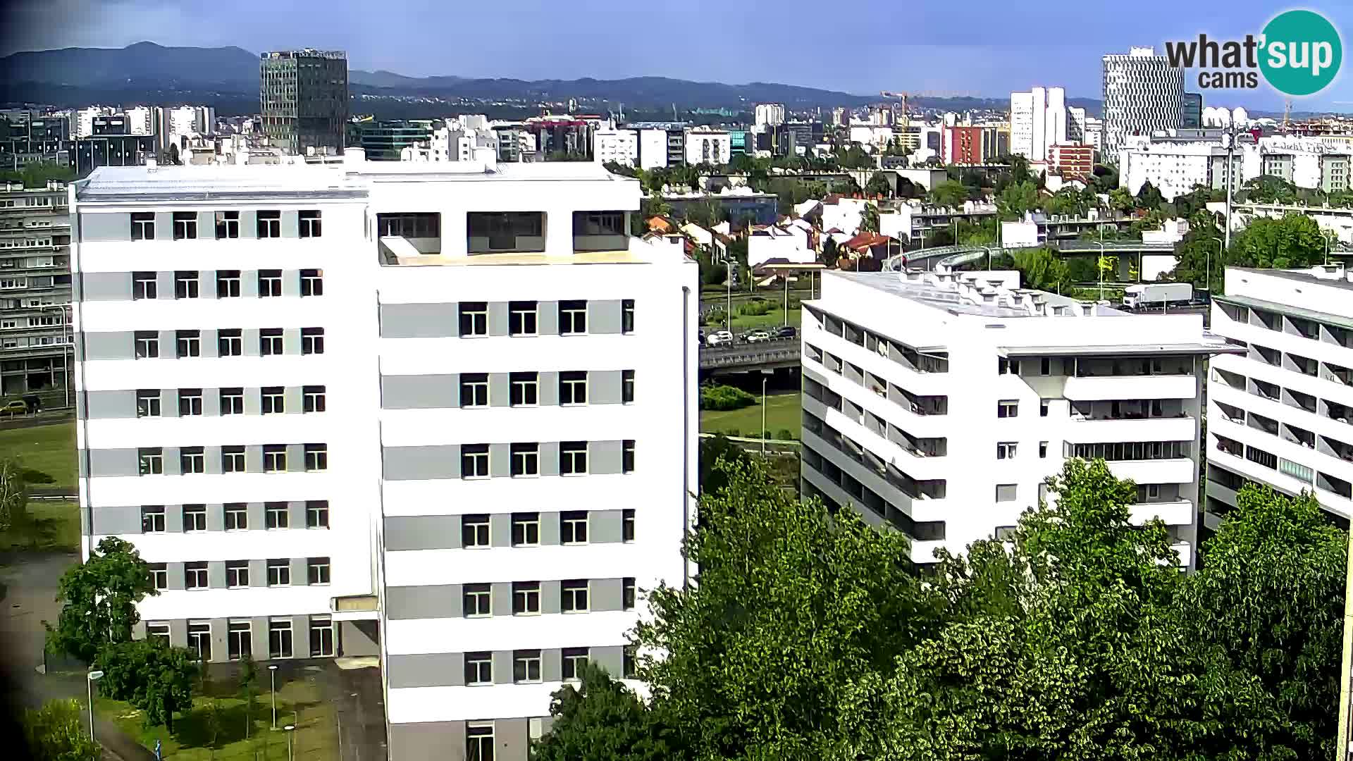 Web kamera Petlja Slavonska – Držićeva  – Zagreb Live