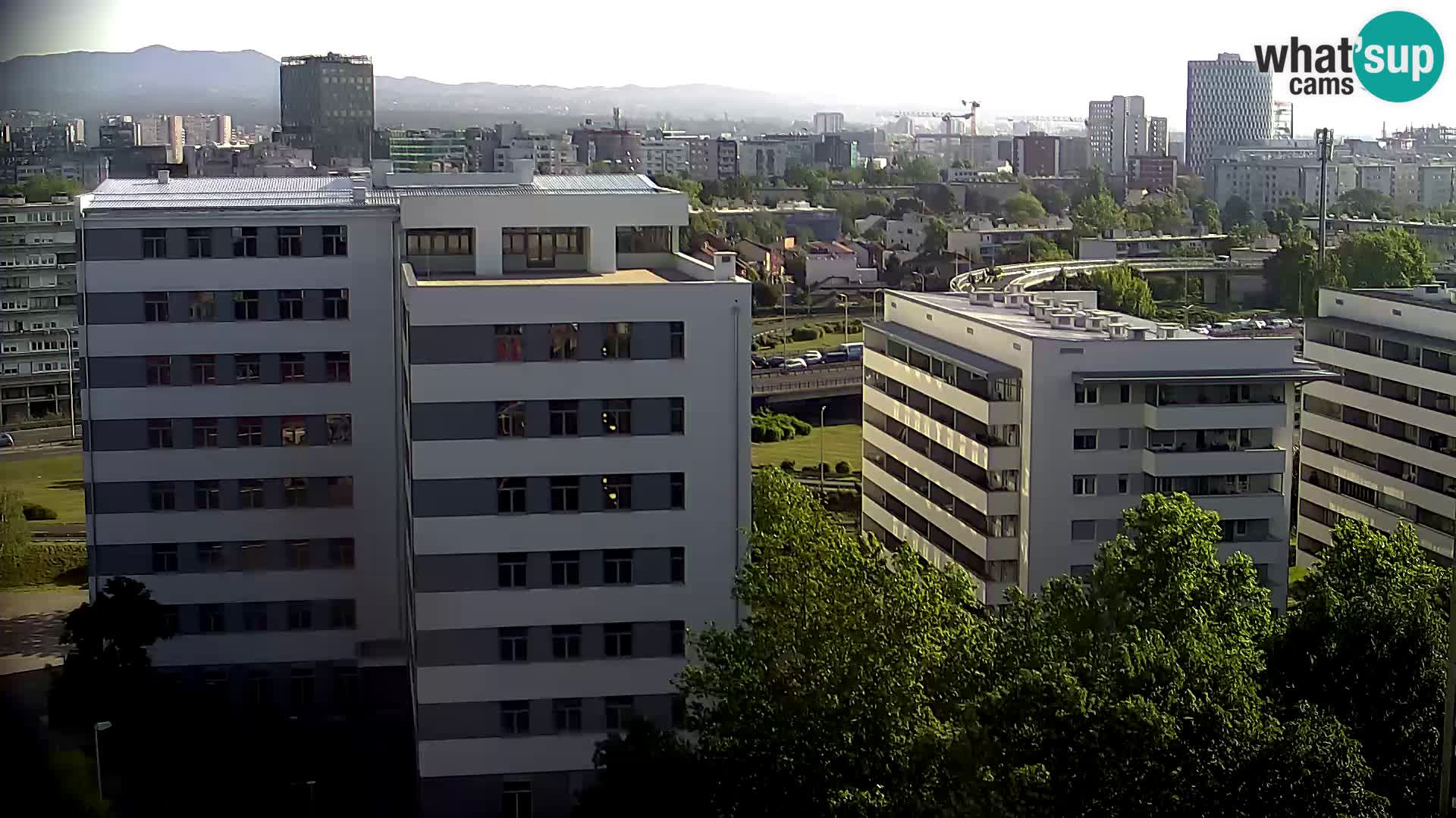 Live Interchange of Slavonska Avenue and Marin Držić Avenue in Zagreb webcam