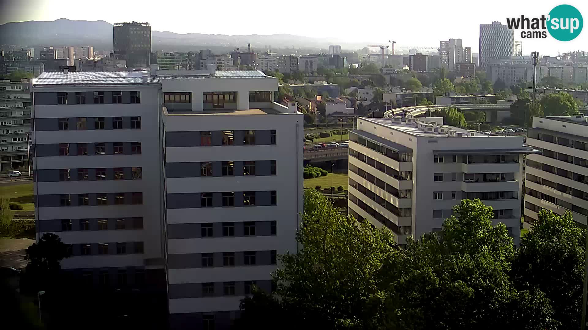 Rond-point en direct traversant les avenues Slavonska et Marin Držić à Zagreb webcam