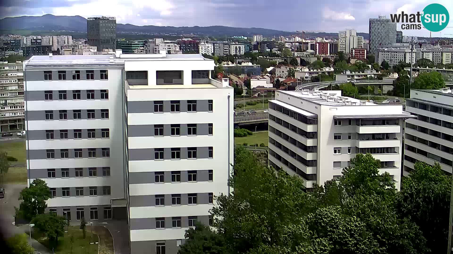 Live-Kreisverkehr Slavonska und Marin Držić Avenue zur Zagreb Webcam