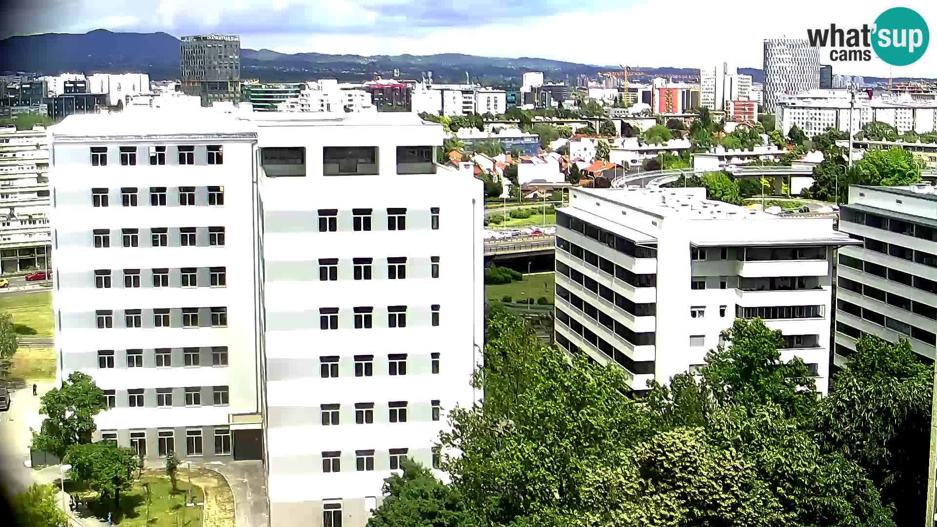 Live-Kreisverkehr Slavonska und Marin Držić Avenue zur Zagreb Webcam
