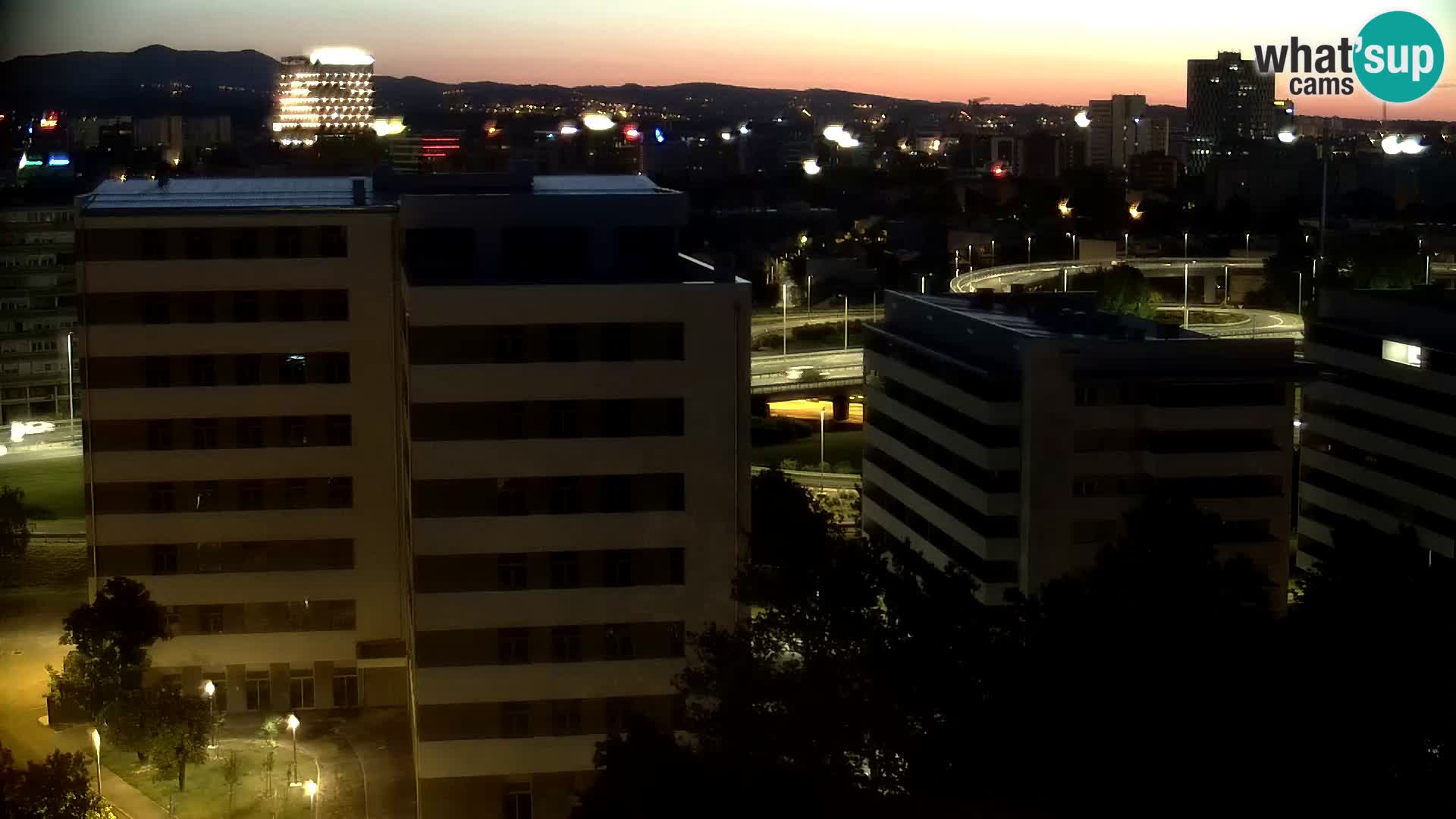 Krožišče Slavonske in Marin Držićeve ulice v Zagrebu v živo