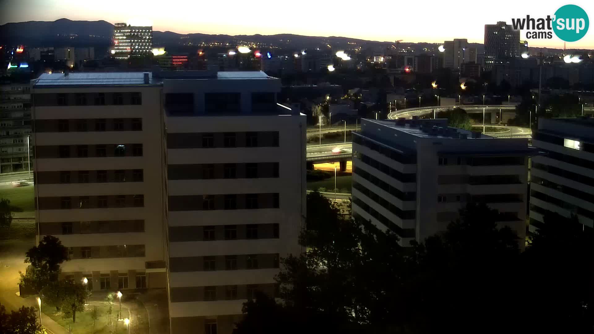 Live Interchange of Slavonska Avenue and Marin Držić Avenue in Zagreb webcam