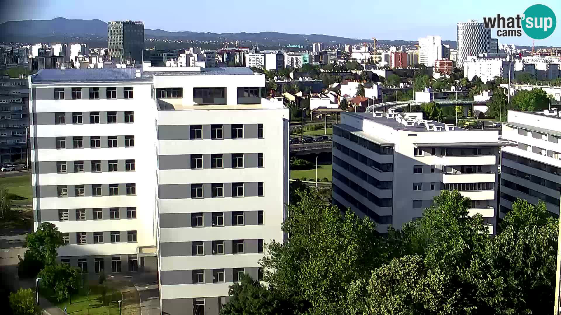 Live-Kreisverkehr Slavonska und Marin Držić Avenue zur Zagreb Webcam