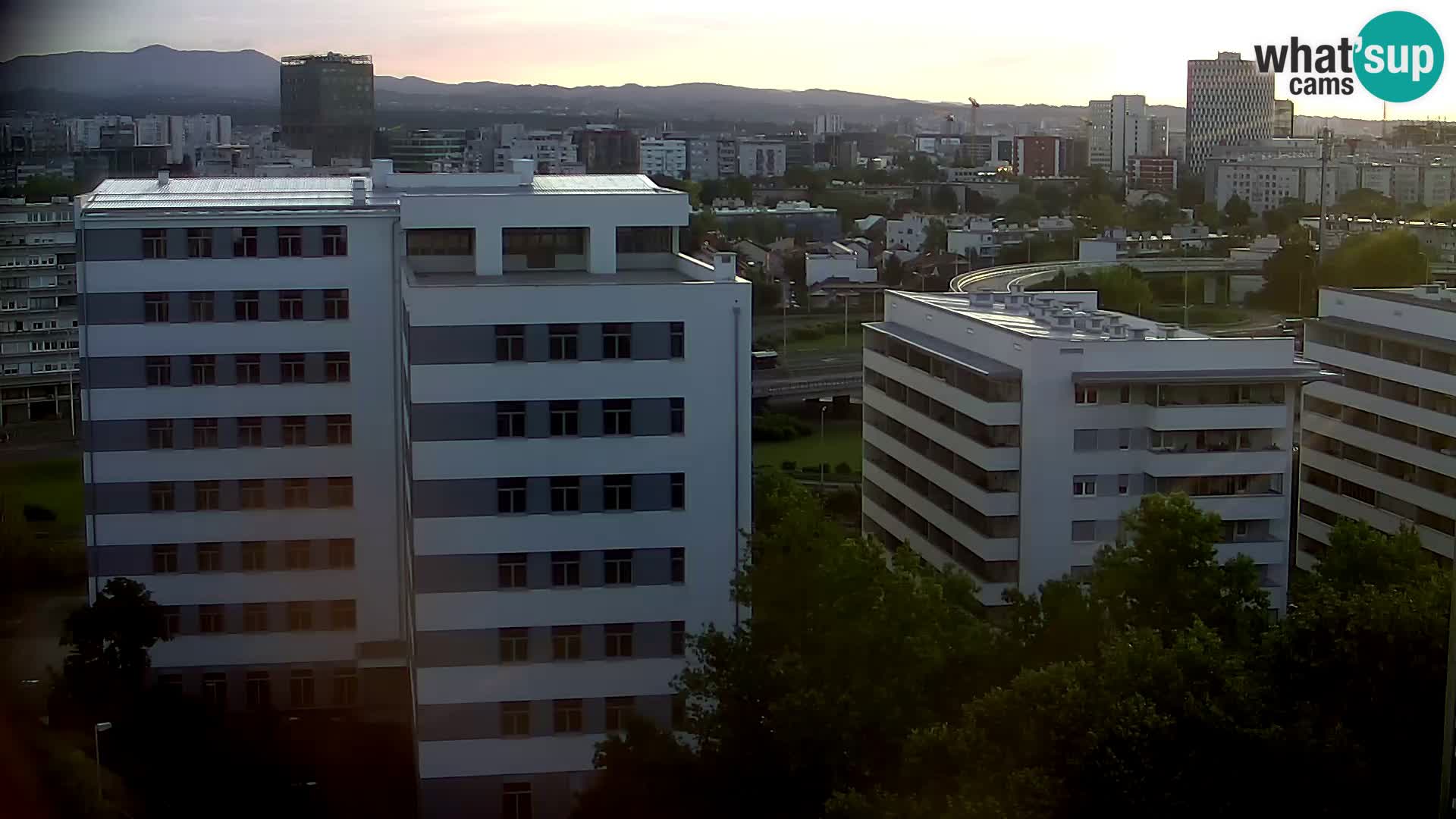 Live-Kreisverkehr Slavonska und Marin Držić Avenue zur Zagreb Webcam