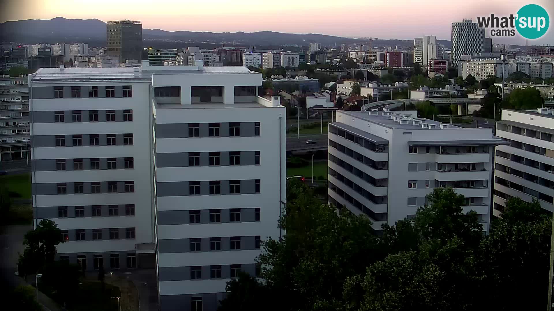 Web kamera Petlja Slavonska – Držićeva  – Zagreb Live