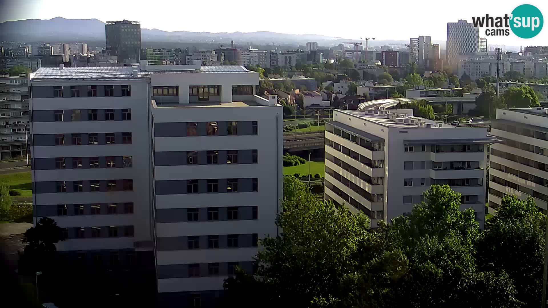 Live-Kreisverkehr Slavonska und Marin Držić Avenue zur Zagreb Webcam