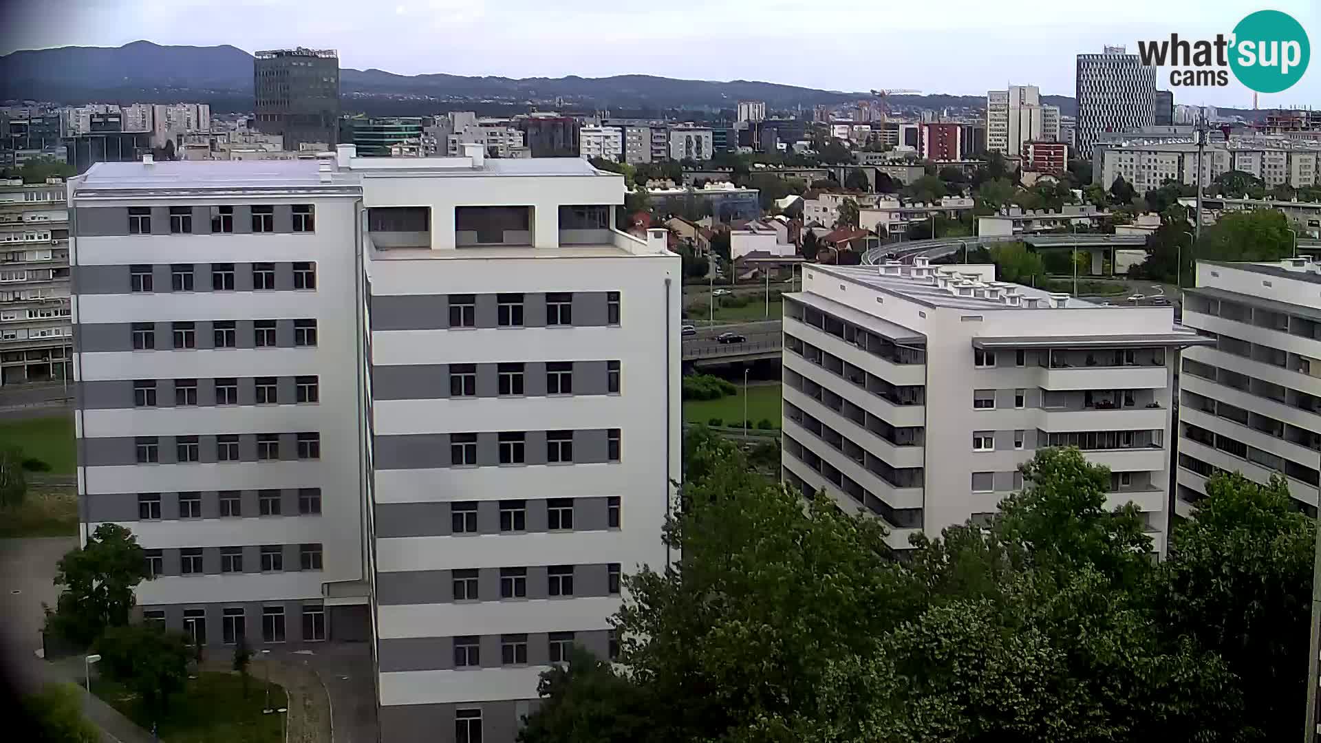 Live-Kreisverkehr Slavonska und Marin Držić Avenue zur Zagreb Webcam