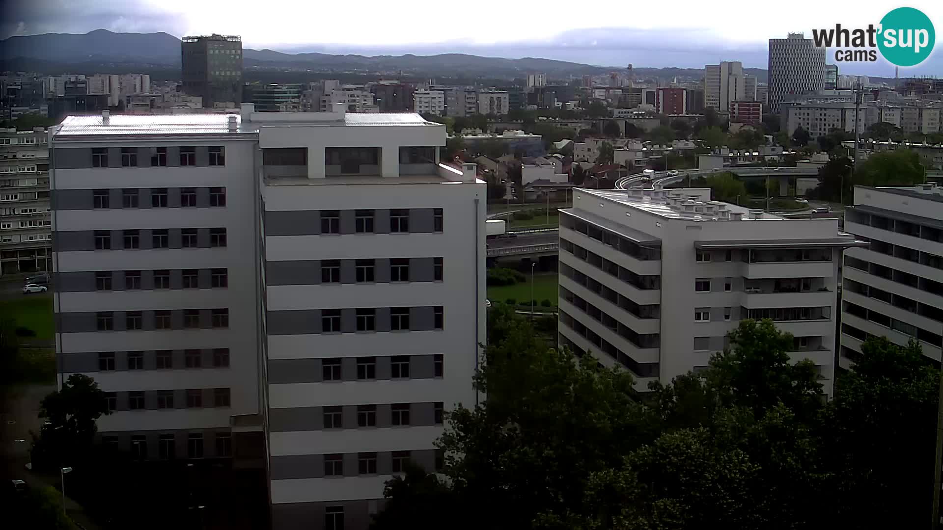 Rond-point en direct traversant les avenues Slavonska et Marin Držić à Zagreb webcam