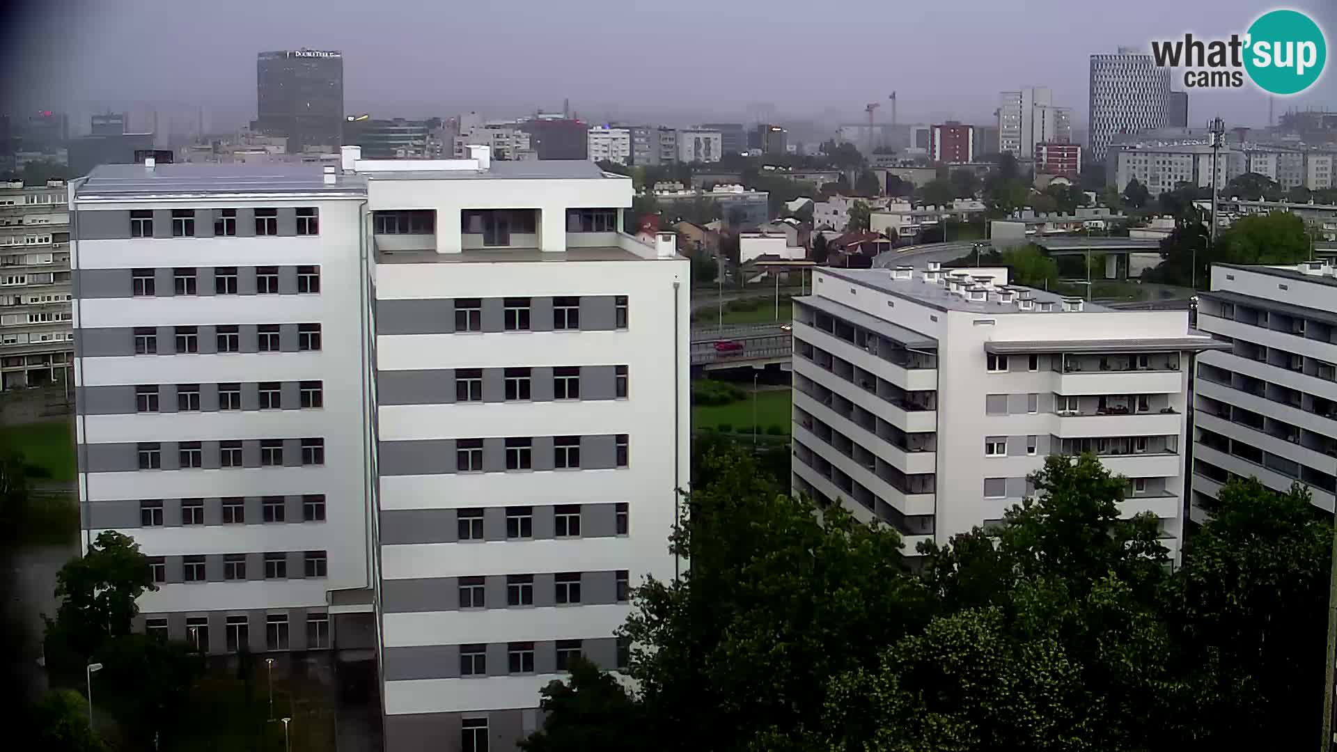 Rond-point en direct traversant les avenues Slavonska et Marin Držić à Zagreb webcam