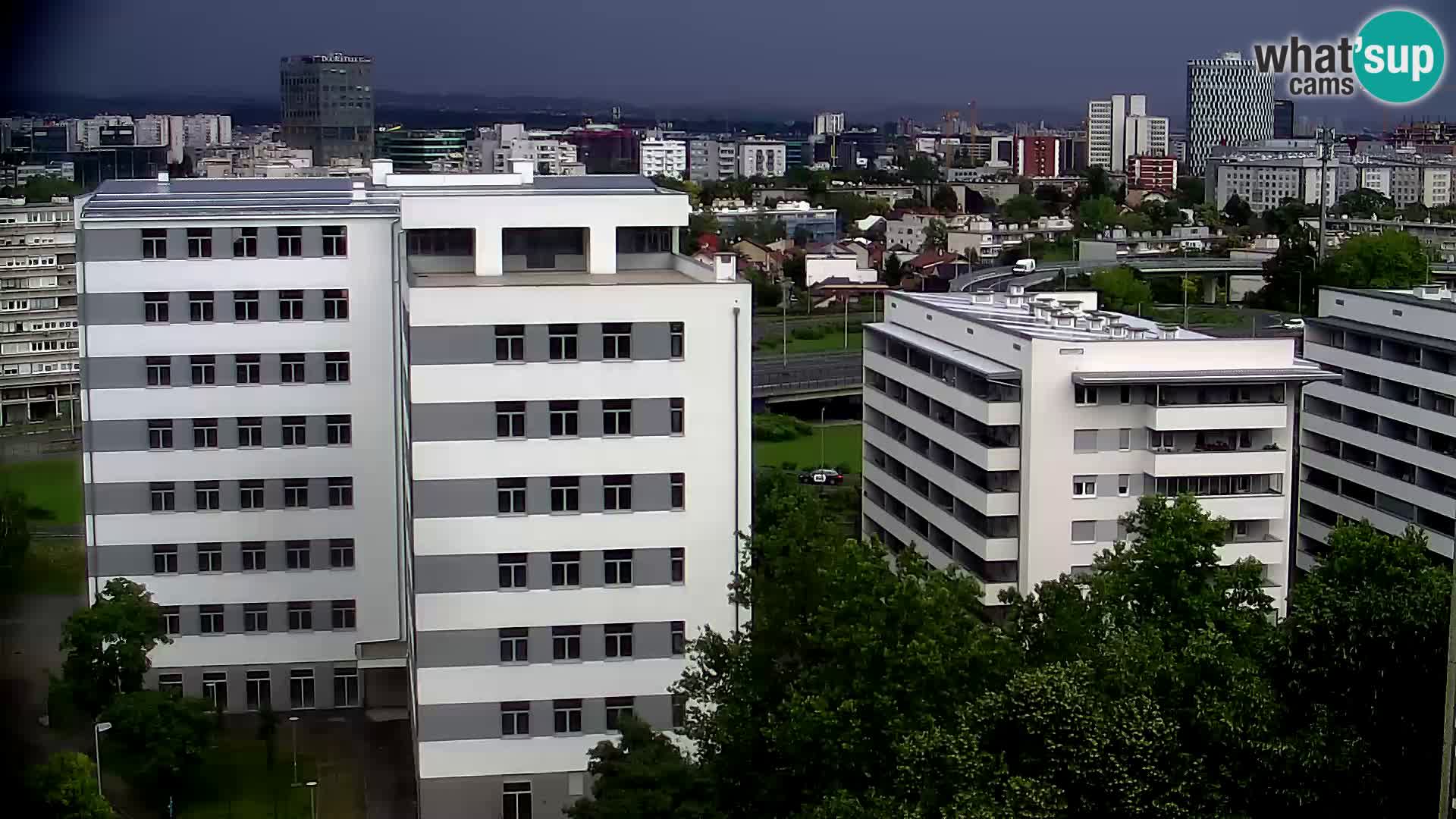 Live-Kreisverkehr Slavonska und Marin Držić Avenue zur Zagreb Webcam