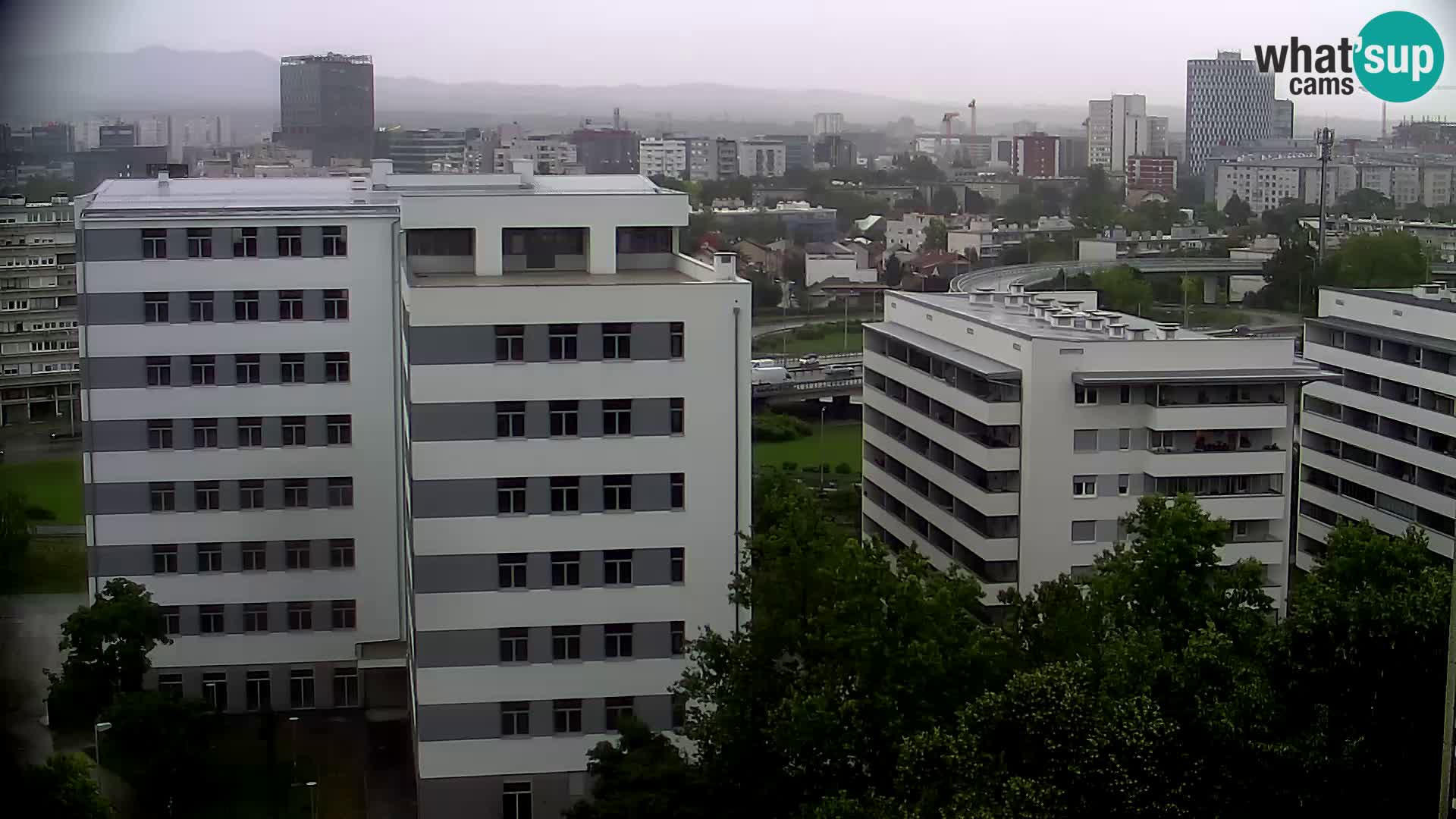 Rond-point en direct traversant les avenues Slavonska et Marin Držić à Zagreb webcam
