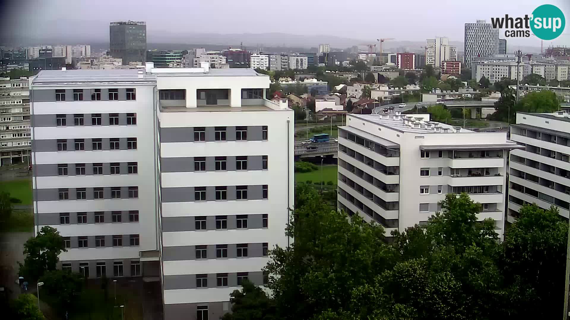Rond-point en direct traversant les avenues Slavonska et Marin Držić à Zagreb webcam