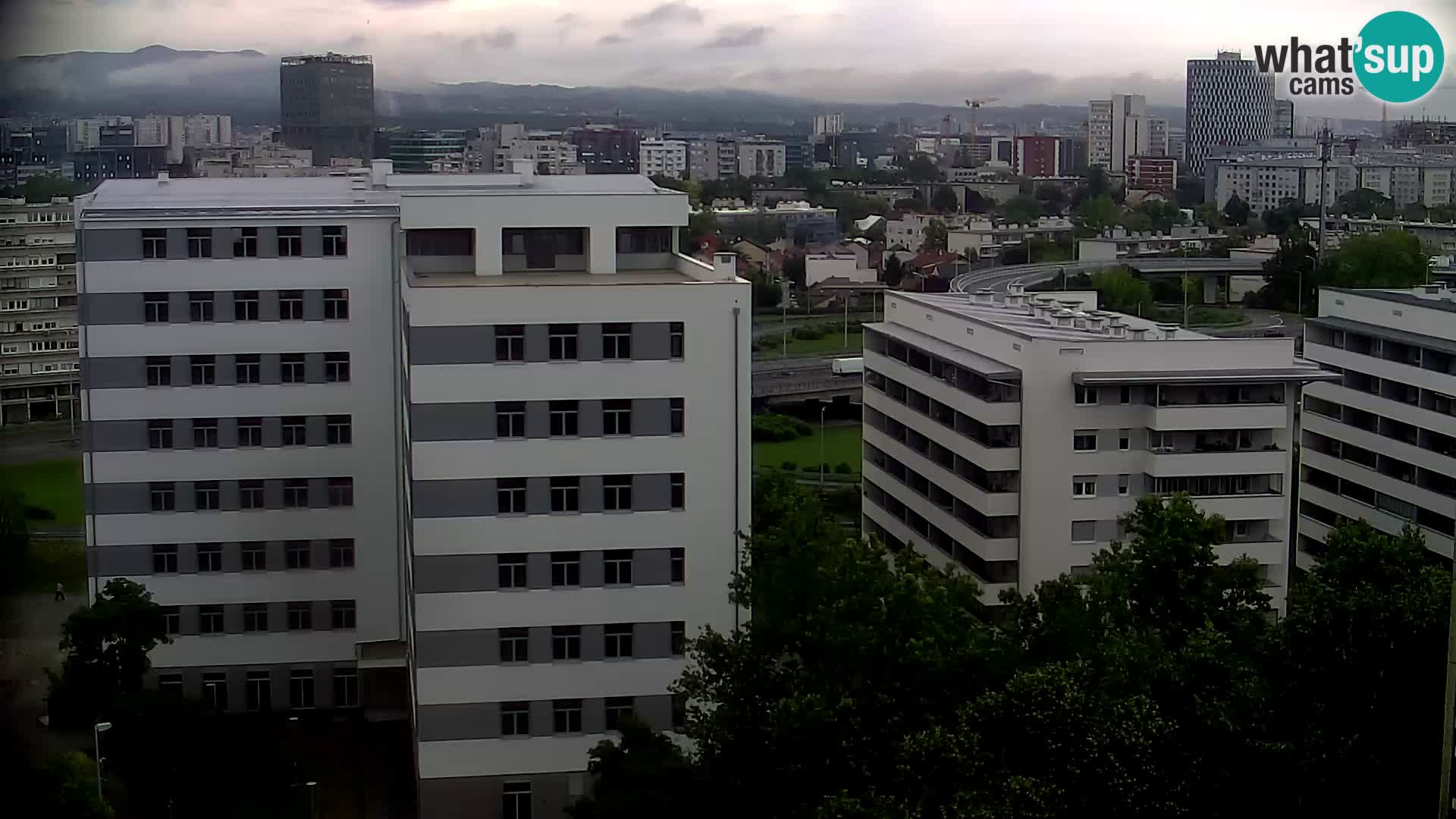 Web kamera Petlja Slavonska – Držićeva  – Zagreb Live