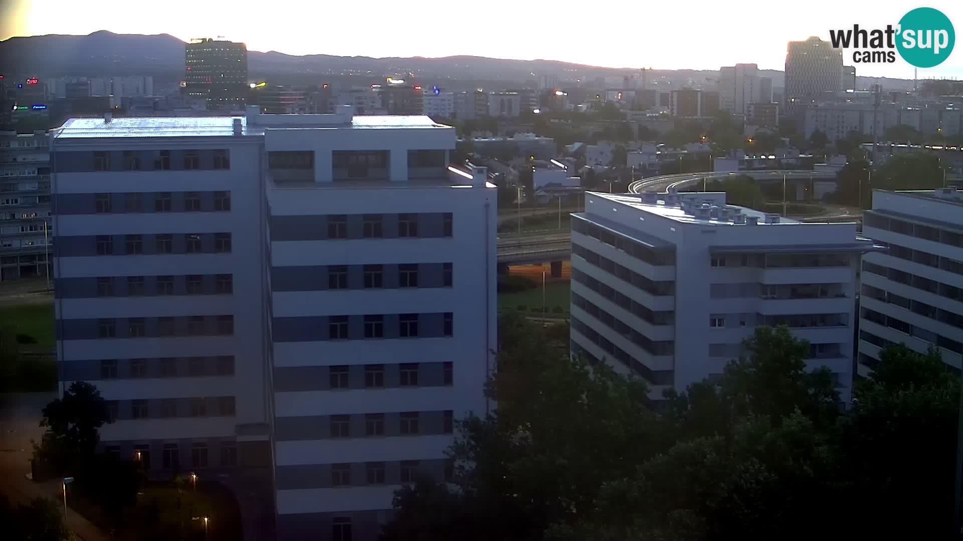 Live-Kreisverkehr Slavonska und Marin Držić Avenue zur Zagreb Webcam