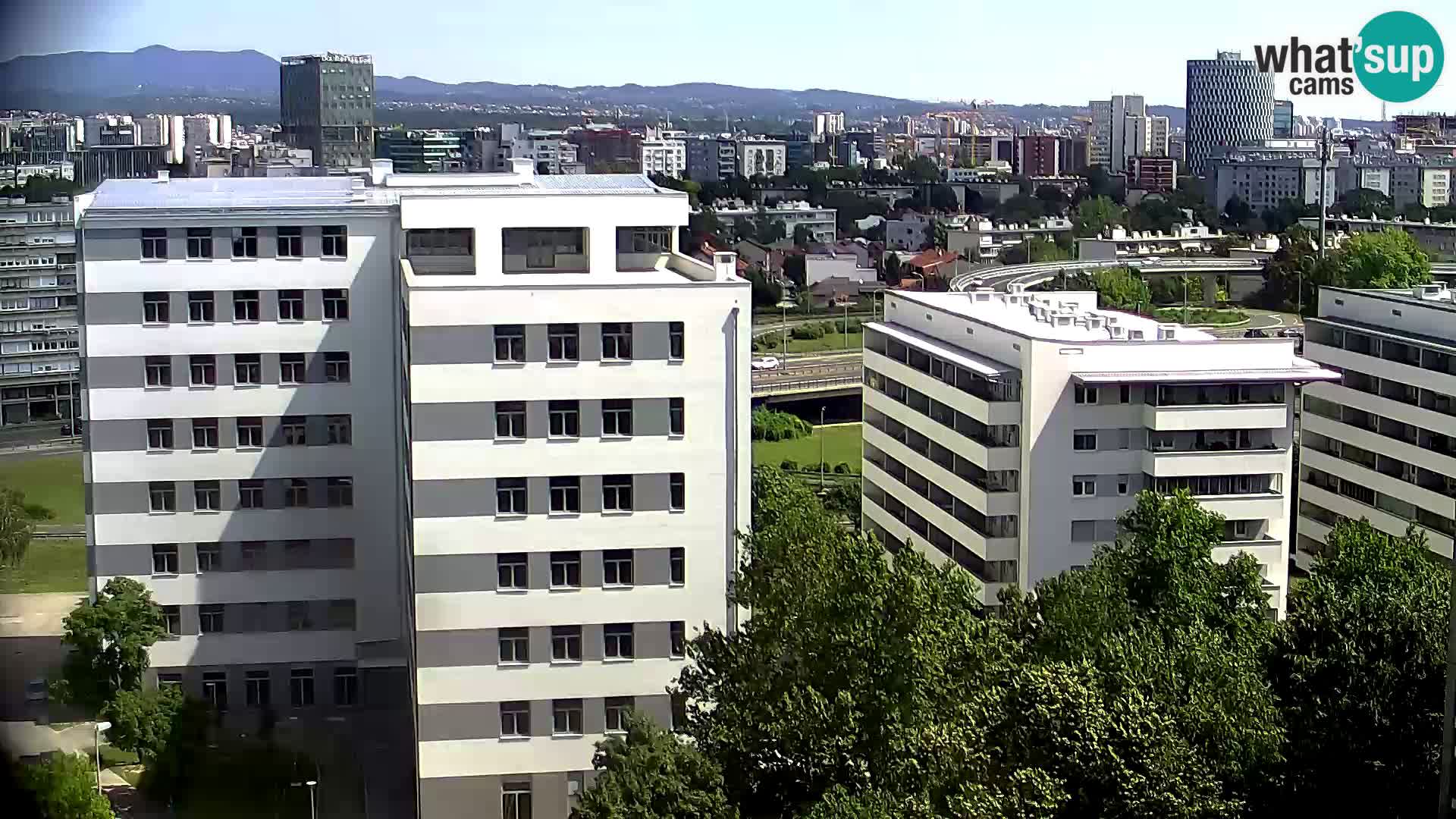 Web kamera Petlja Slavonska – Držićeva  – Zagreb Live