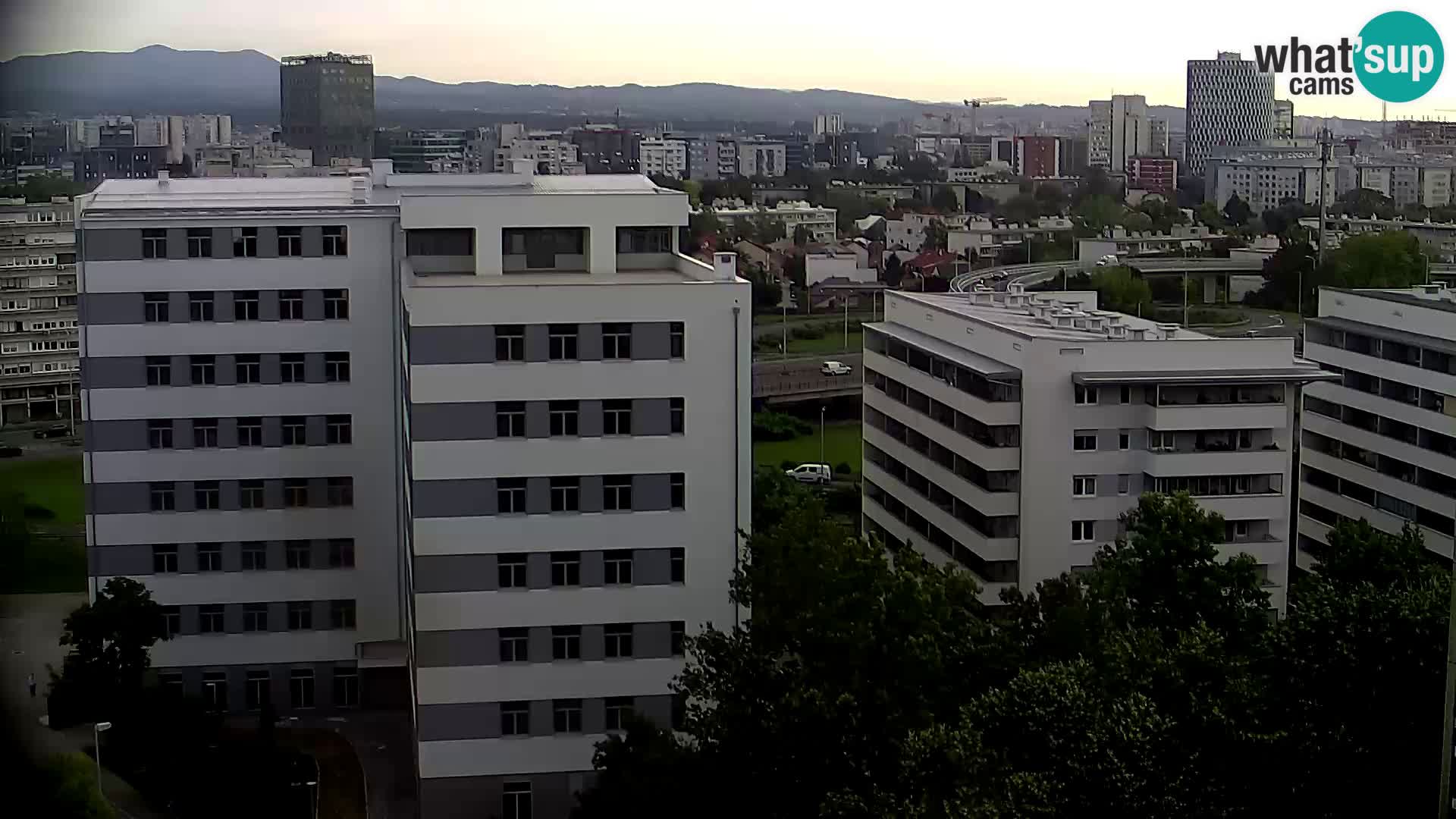 Krožišče Slavonske in Marin Držićeve ulice v Zagrebu v živo