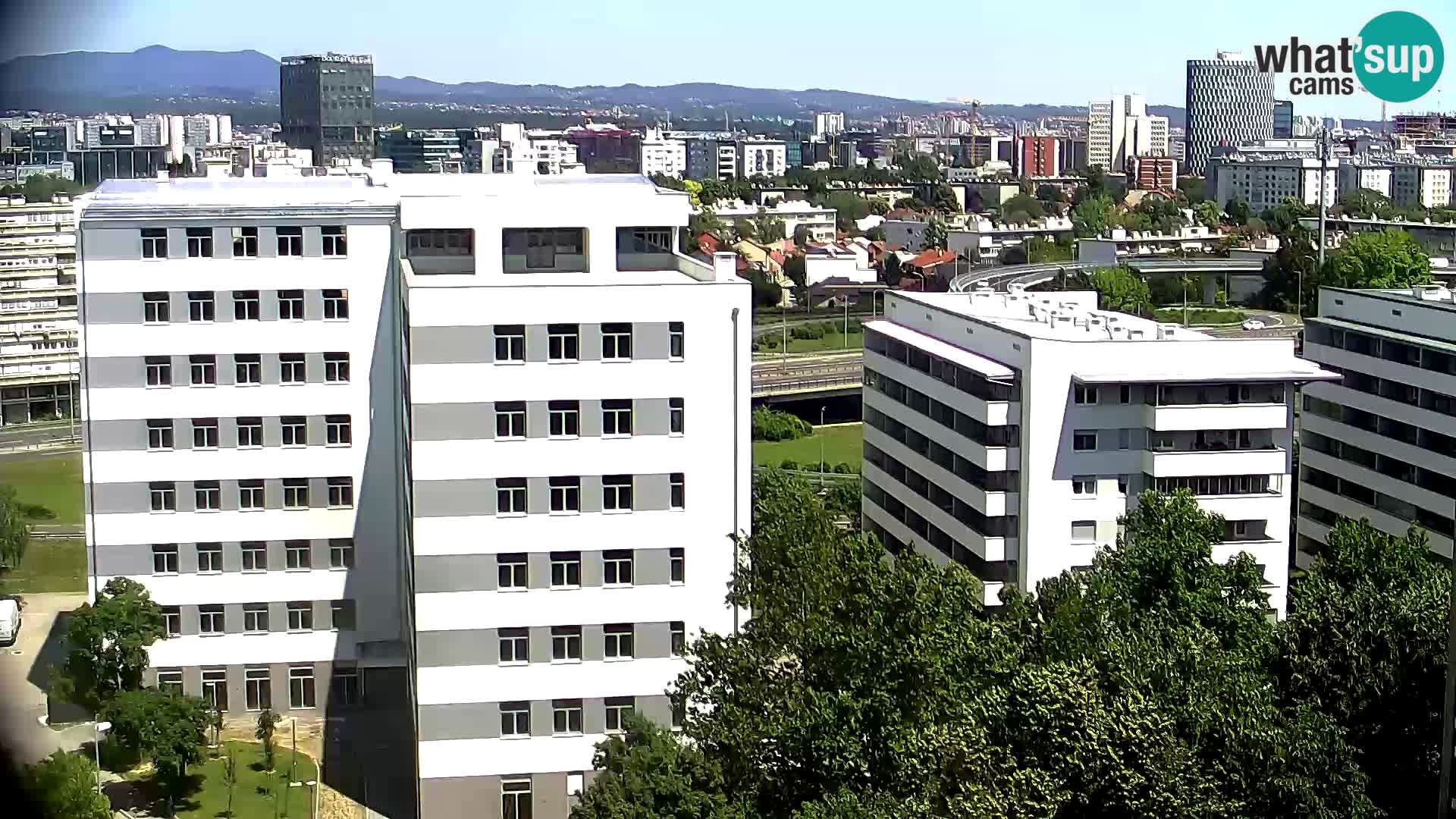 Rond-point en direct traversant les avenues Slavonska et Marin Držić à Zagreb webcam