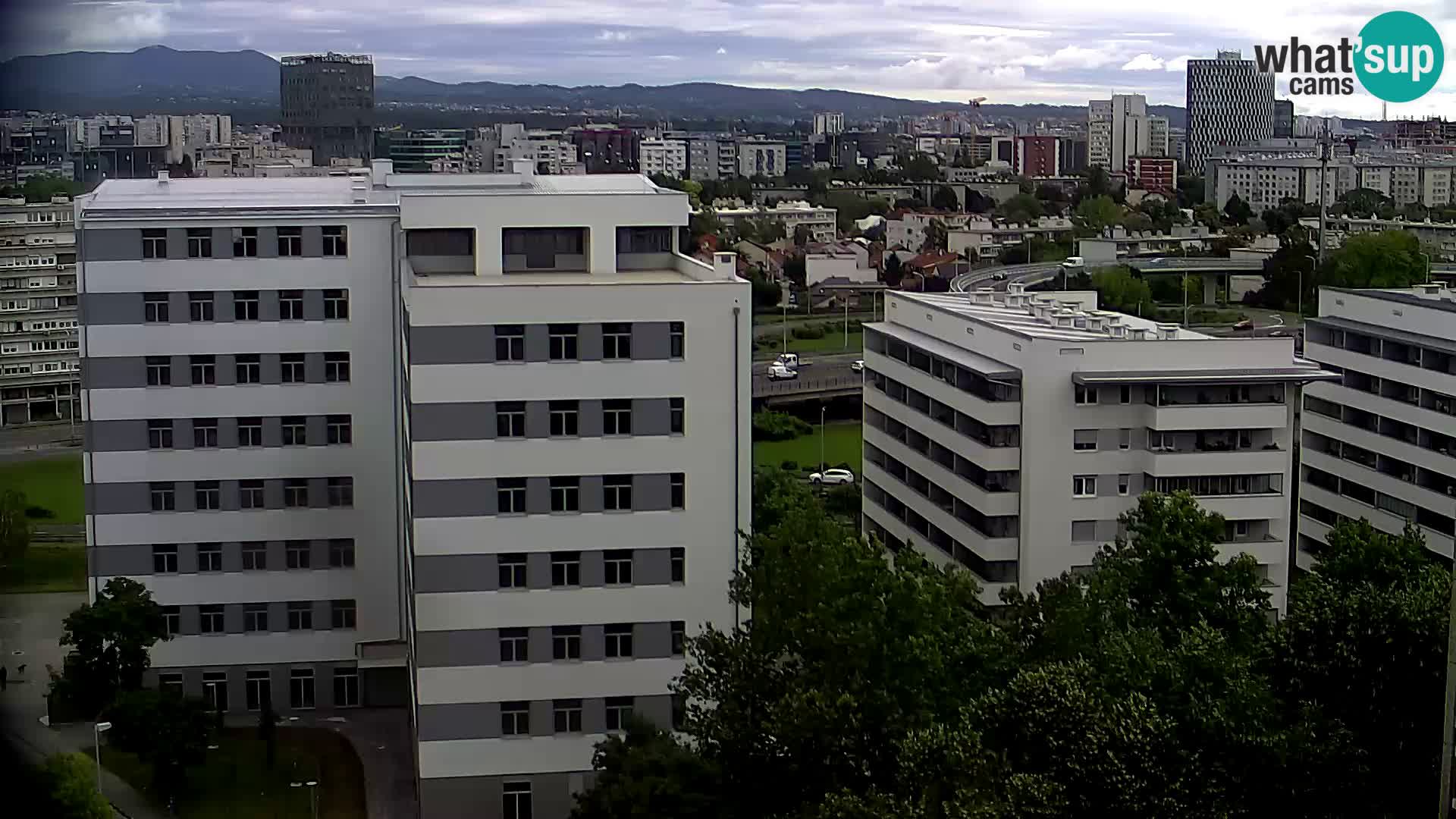 Live-Kreisverkehr Slavonska und Marin Držić Avenue zur Zagreb Webcam