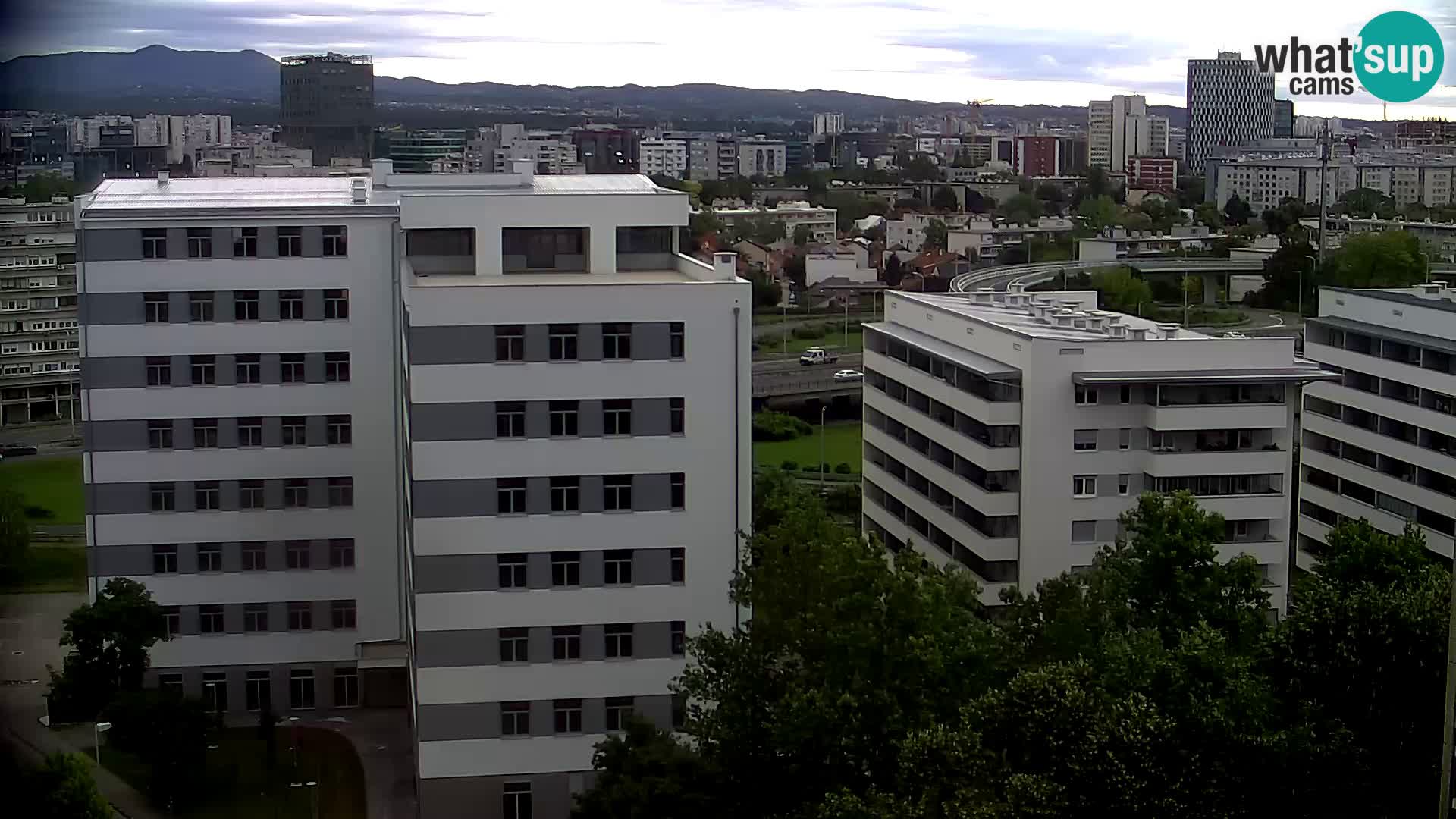 Live-Kreisverkehr Slavonska und Marin Držić Avenue zur Zagreb Webcam