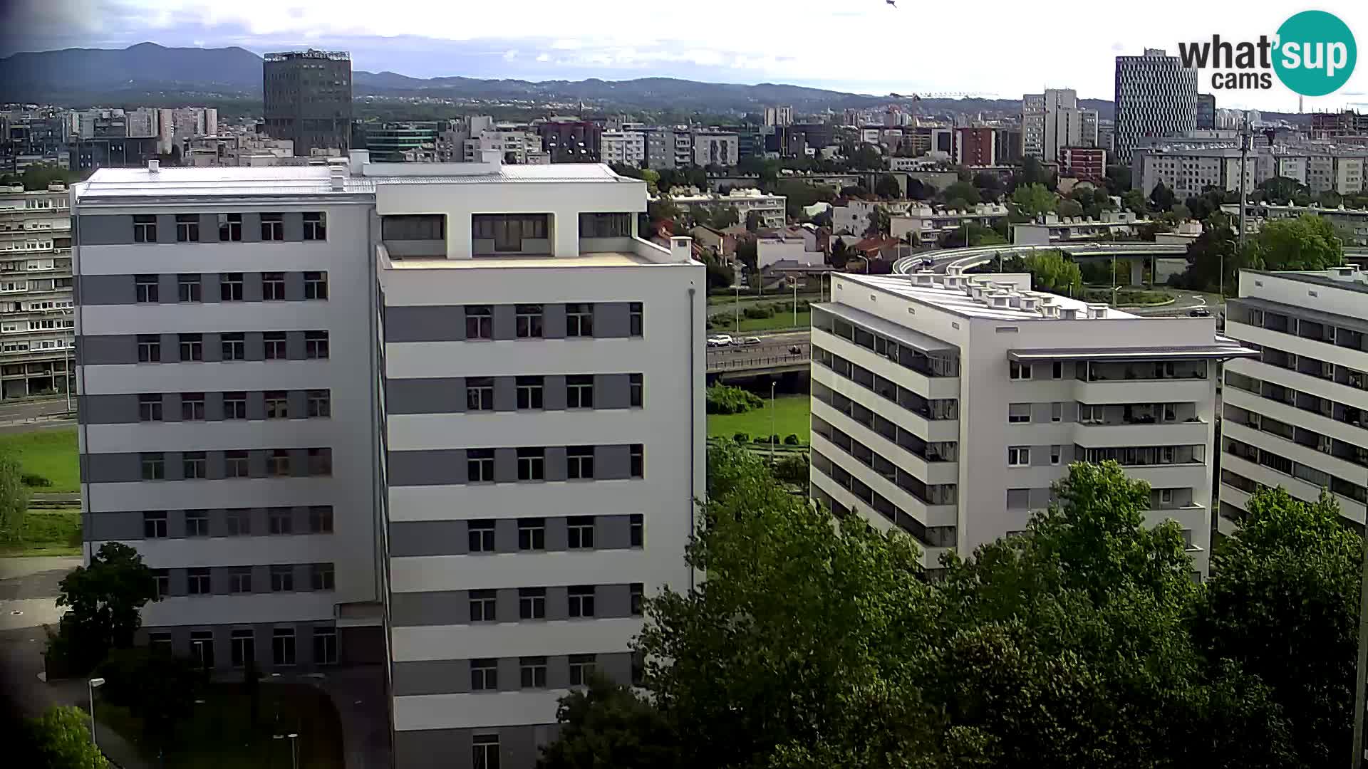 Rond-point en direct traversant les avenues Slavonska et Marin Držić à Zagreb webcam