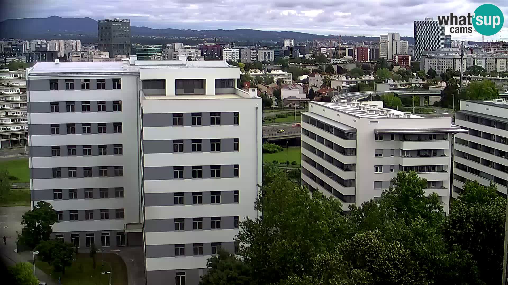 Krožišče Slavonske in Marin Držićeve ulice v Zagrebu v živo