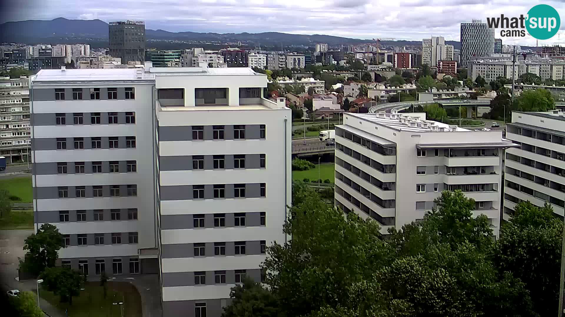Web kamera Petlja Slavonska – Držićeva  – Zagreb Live