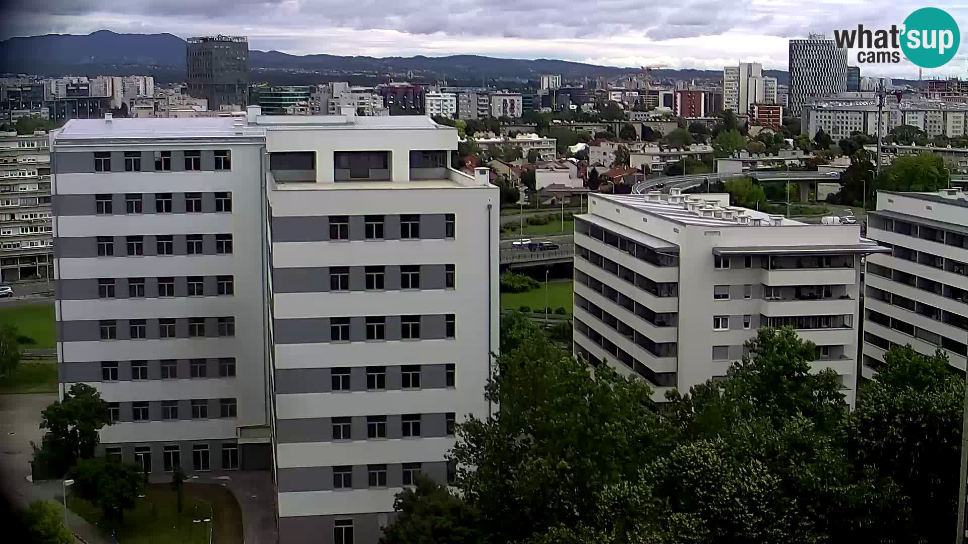 Web kamera Petlja Slavonska – Držićeva  – Zagreb Live