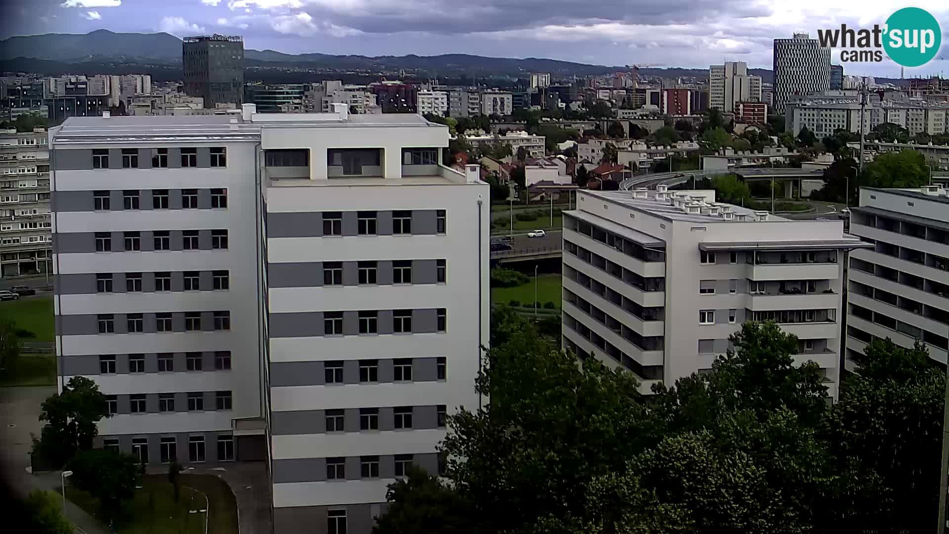 Web kamera Petlja Slavonska – Držićeva  – Zagreb Live